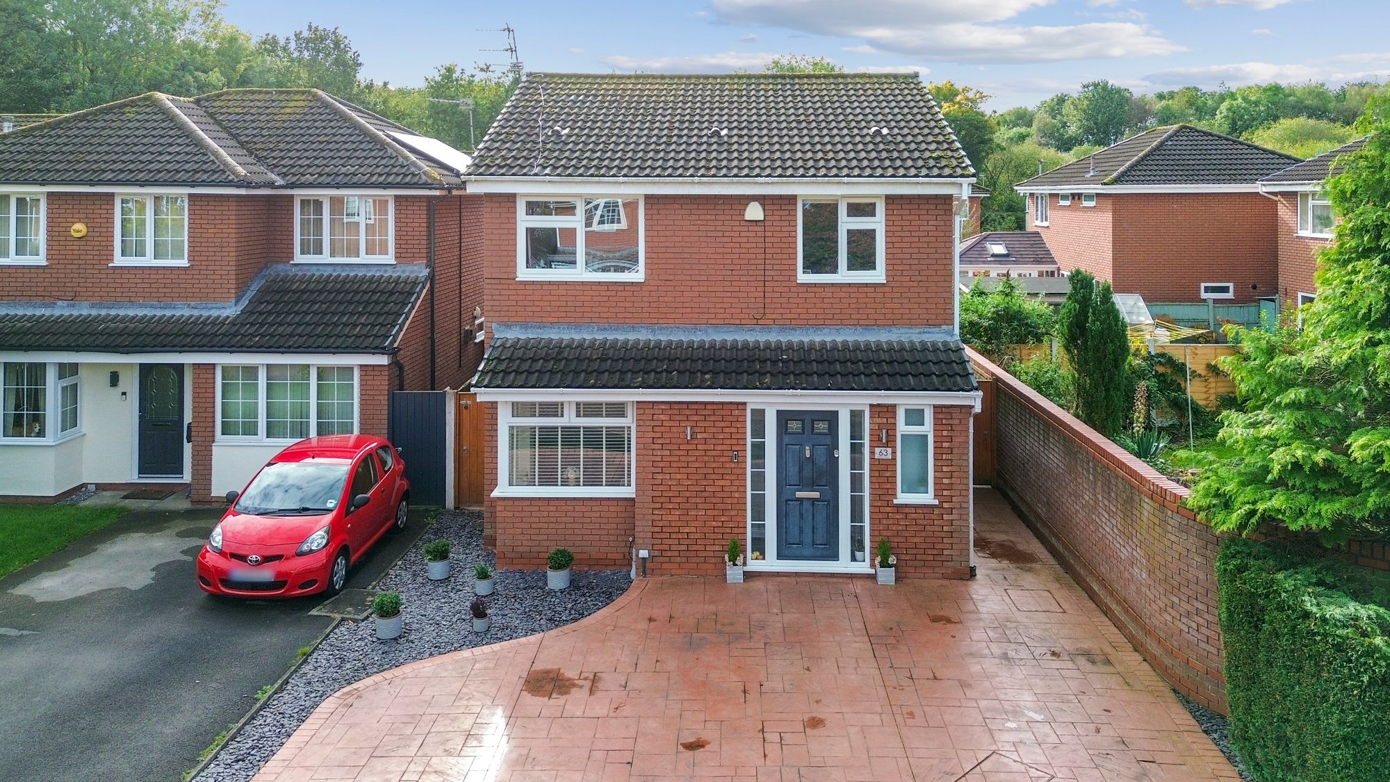 Gresford Close, Callands, WA5