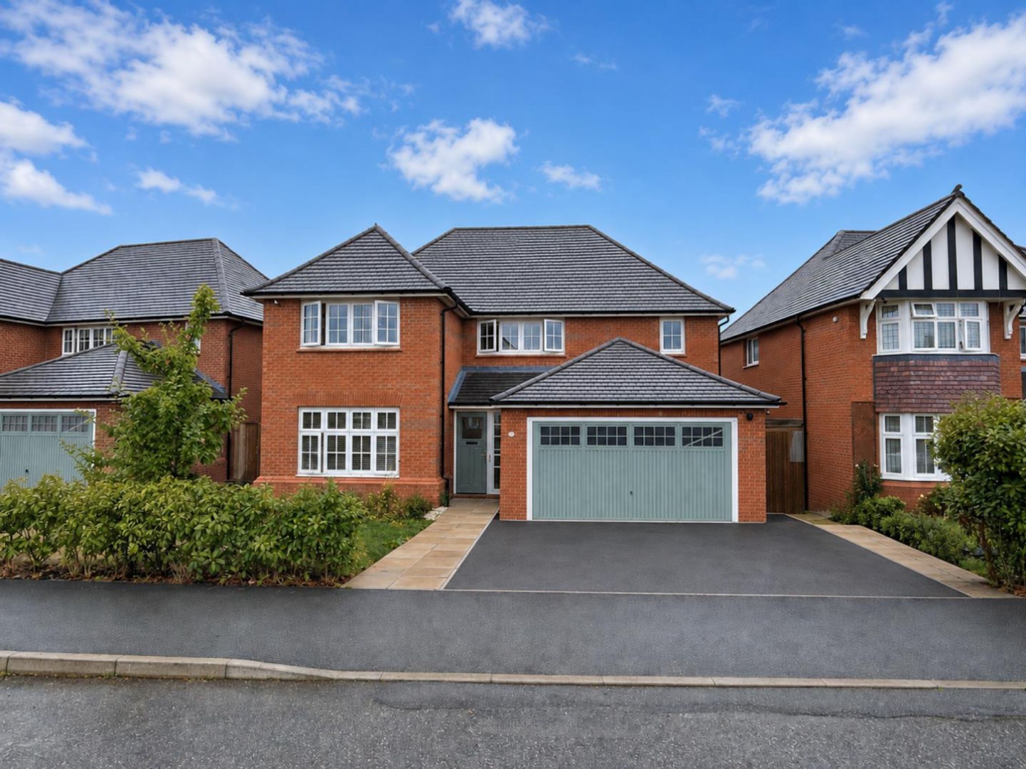 Apollo Grove, Chester, CH4