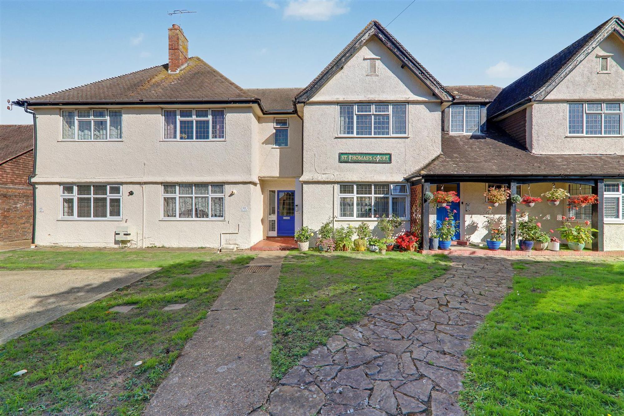 Flat | Flat 9, St. Thomas's Court 82-84 St. Lawrence Avenue, Worthing, BN14 7JJ | For Sale