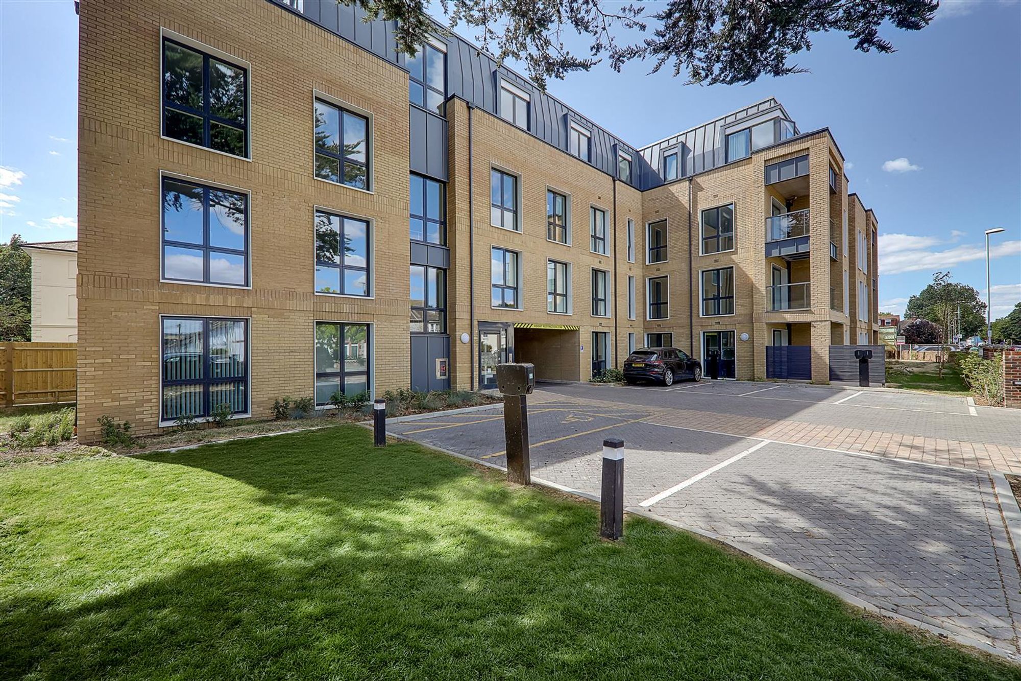 Flat | Flat 31, Lindfield Place, 22 Lyndhurst Road, Worthing, BN11 2DF | For Sale