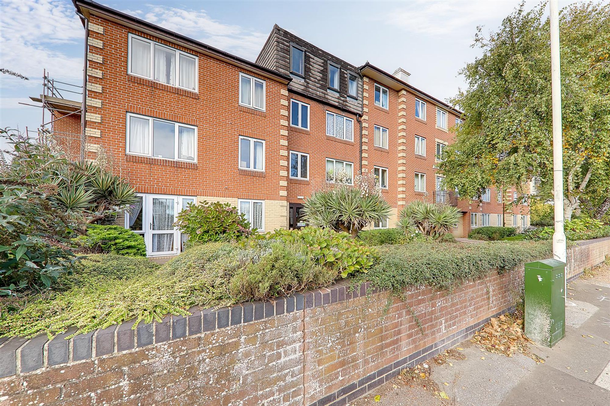 Flat | Flat 37, Homesteyne House 11-13 Broadwater Road, Worthing, BN14 8AJ | Sold - Subject to Contract