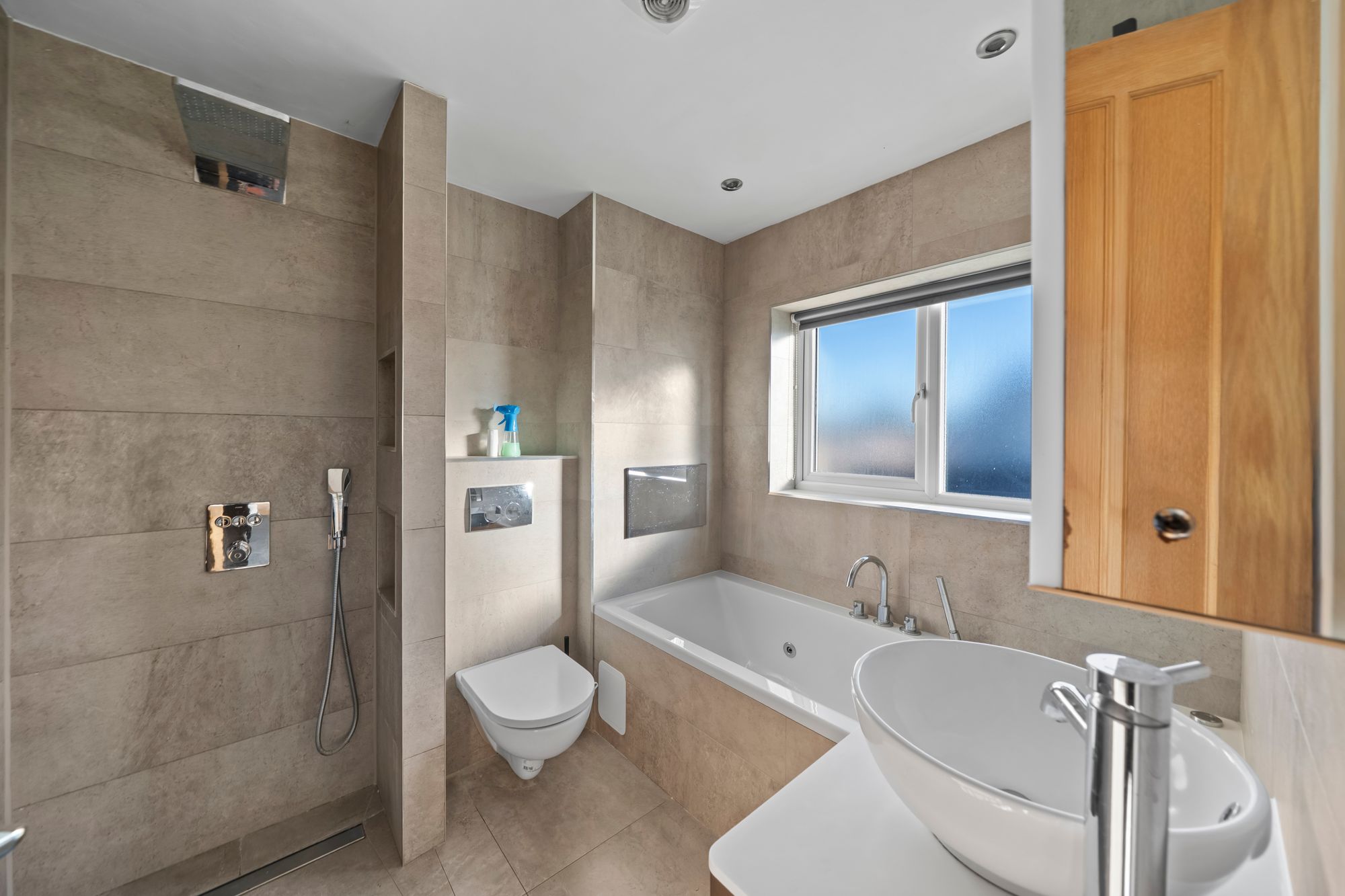 Radcliffe Avenue, Culcheth, WA3
