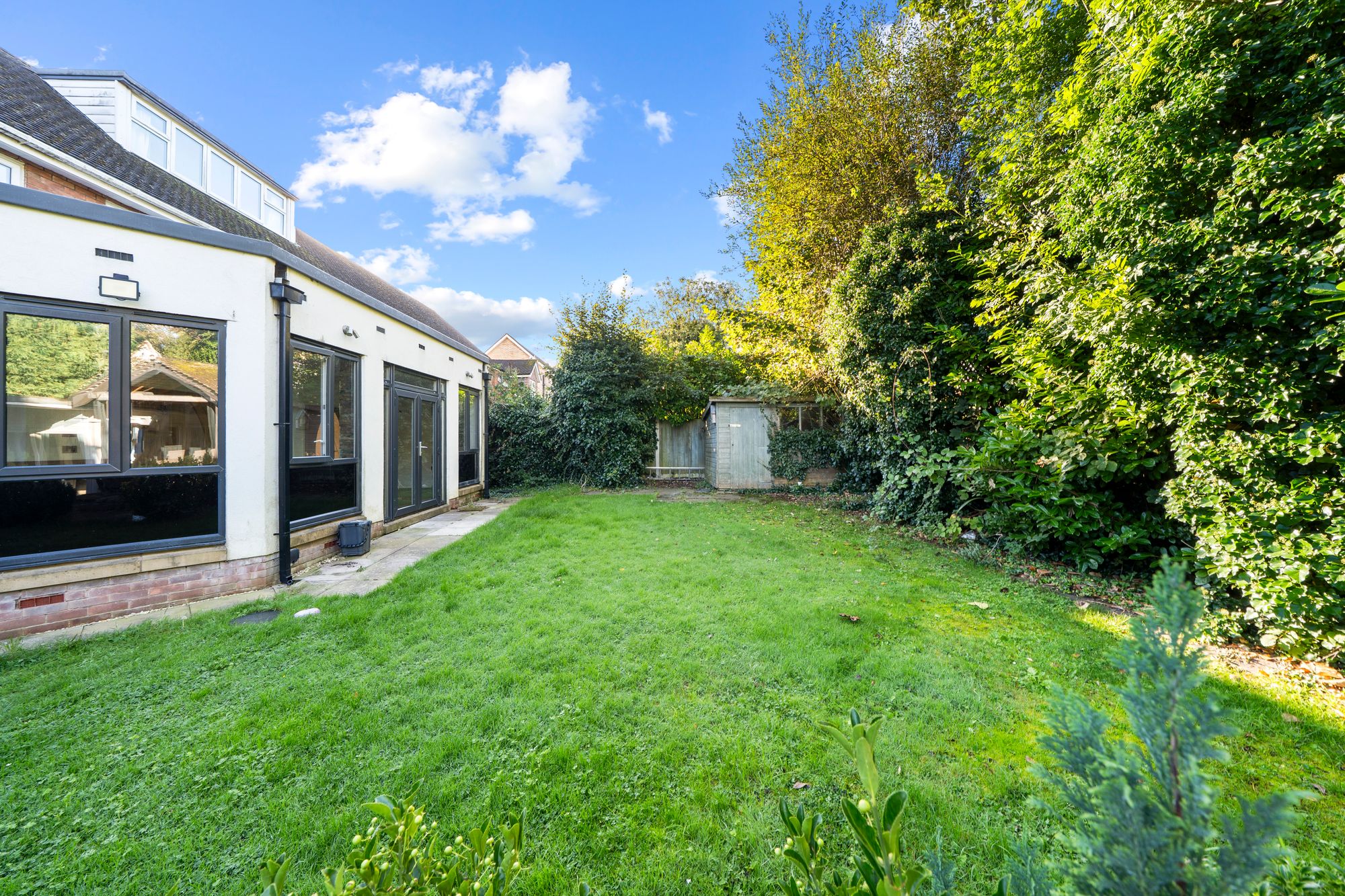 Radcliffe Avenue, Culcheth, WA3