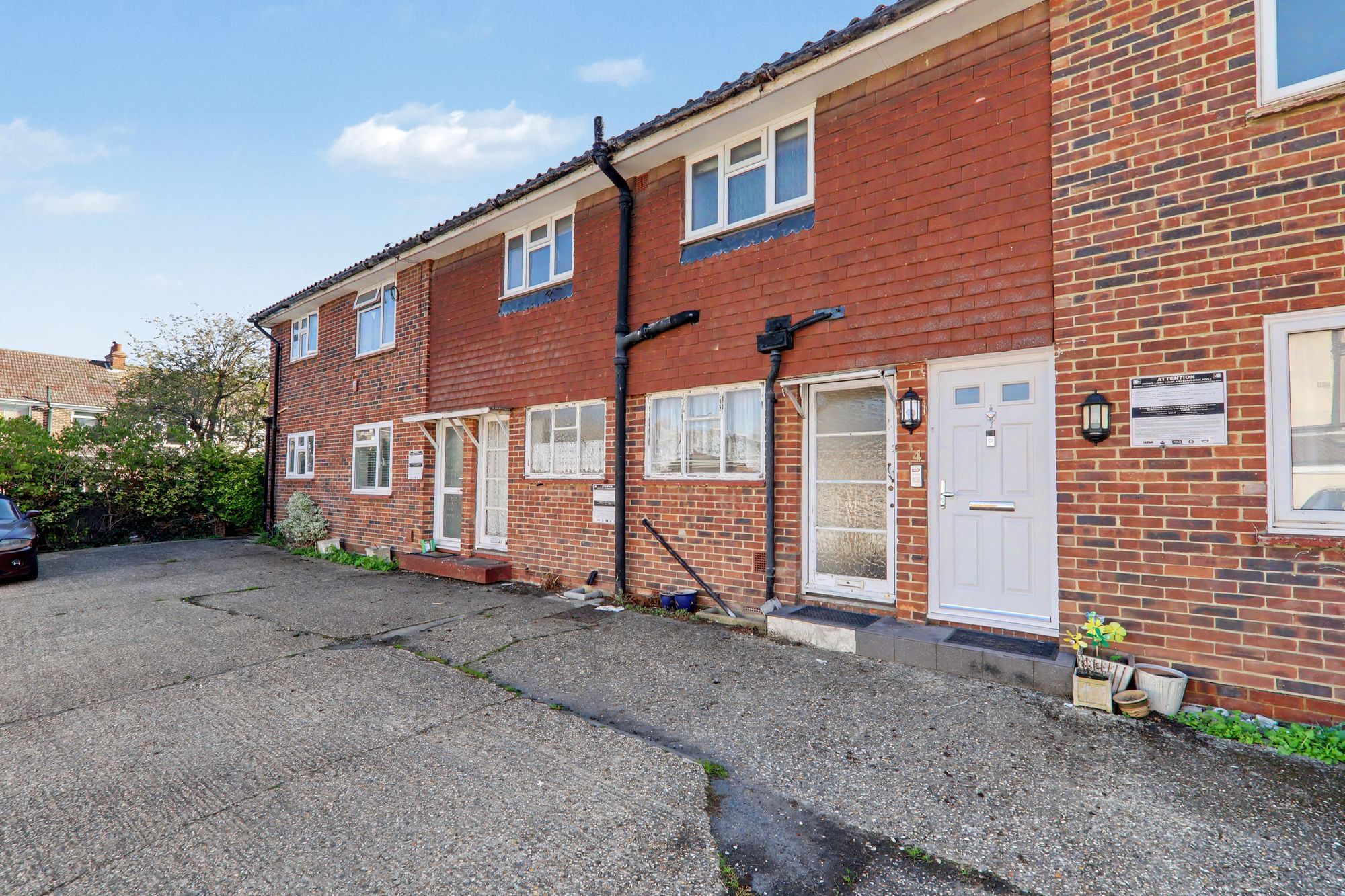 Flat | Flat 5, Henley Court Chancton Close, Worthing, BN11 5JT | Let Agreed