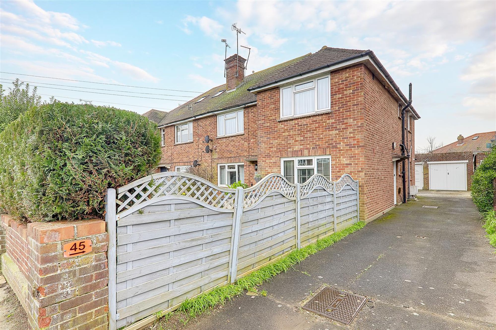 Flat | 45 Southview Gardens, Worthing, BN11 5JA | For Sale