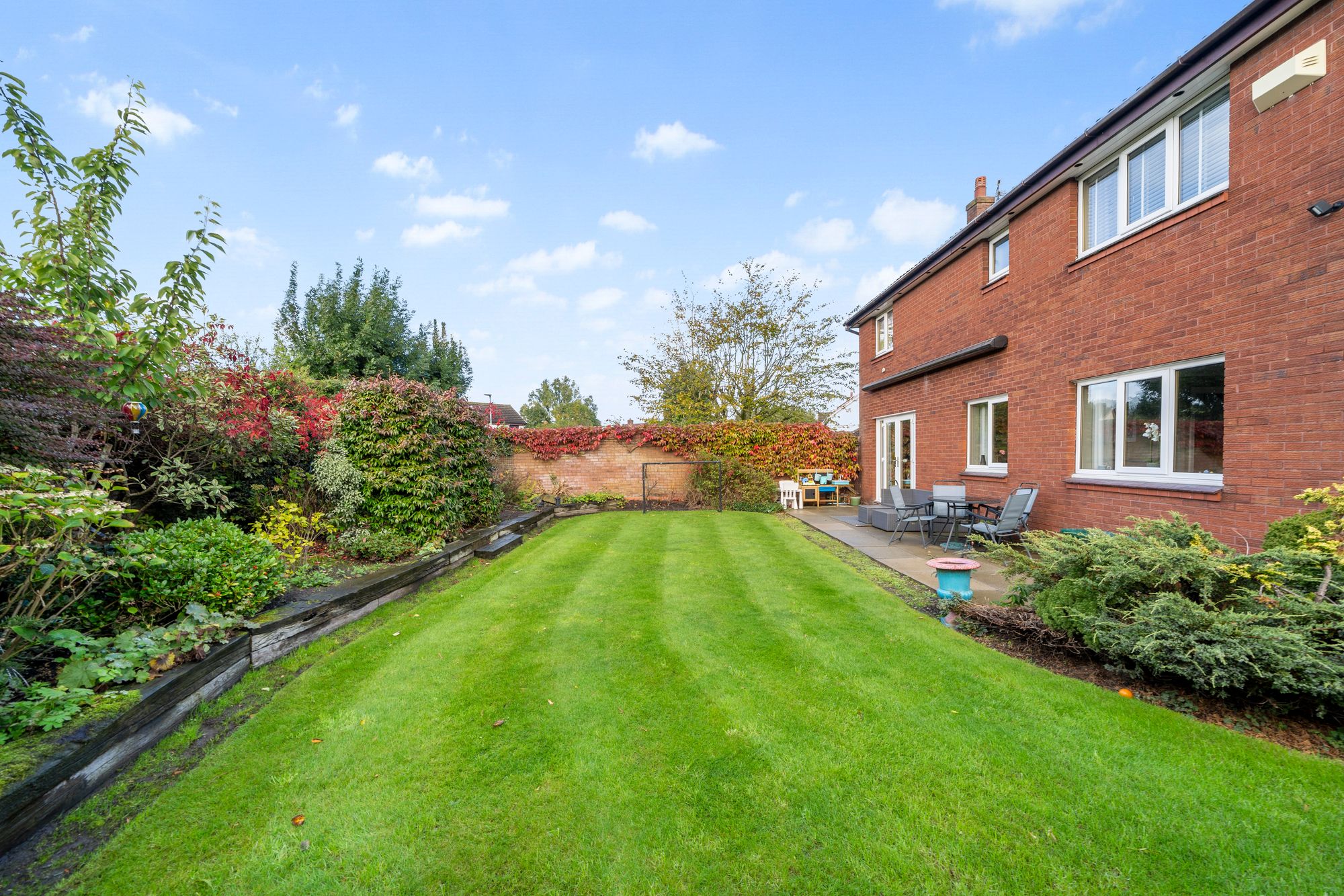 Carrington Close, Birchwood, WA3