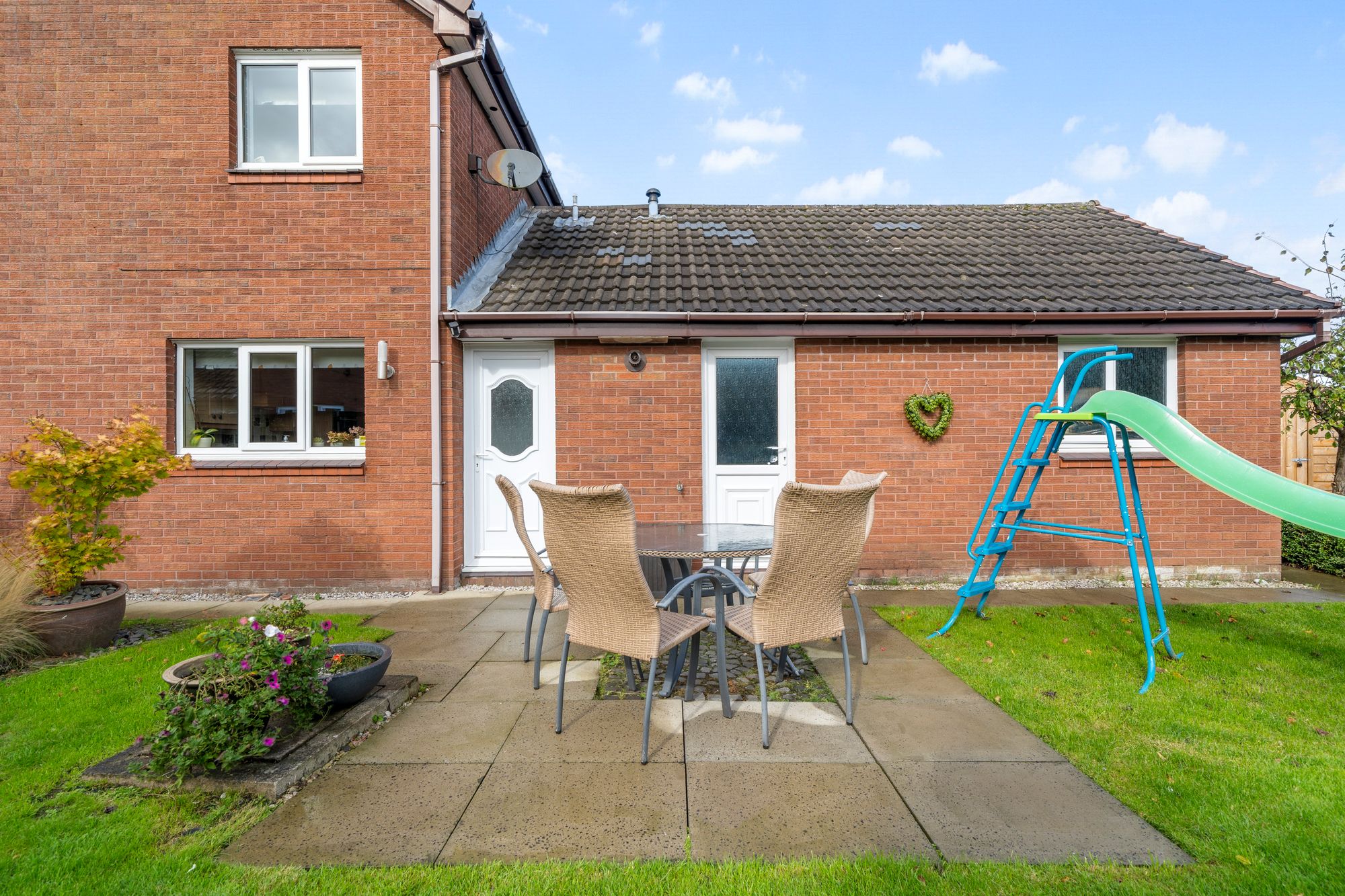 Carrington Close, Birchwood, WA3