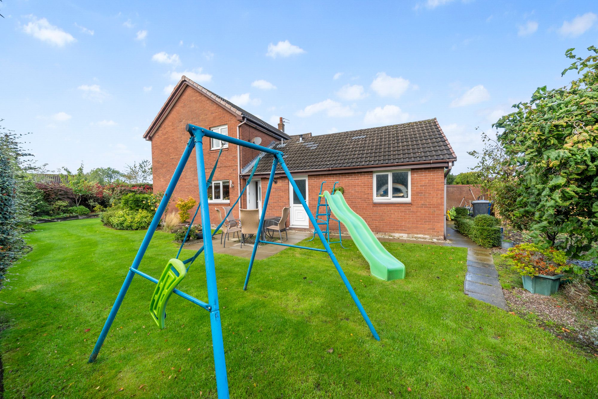 Carrington Close, Birchwood, WA3