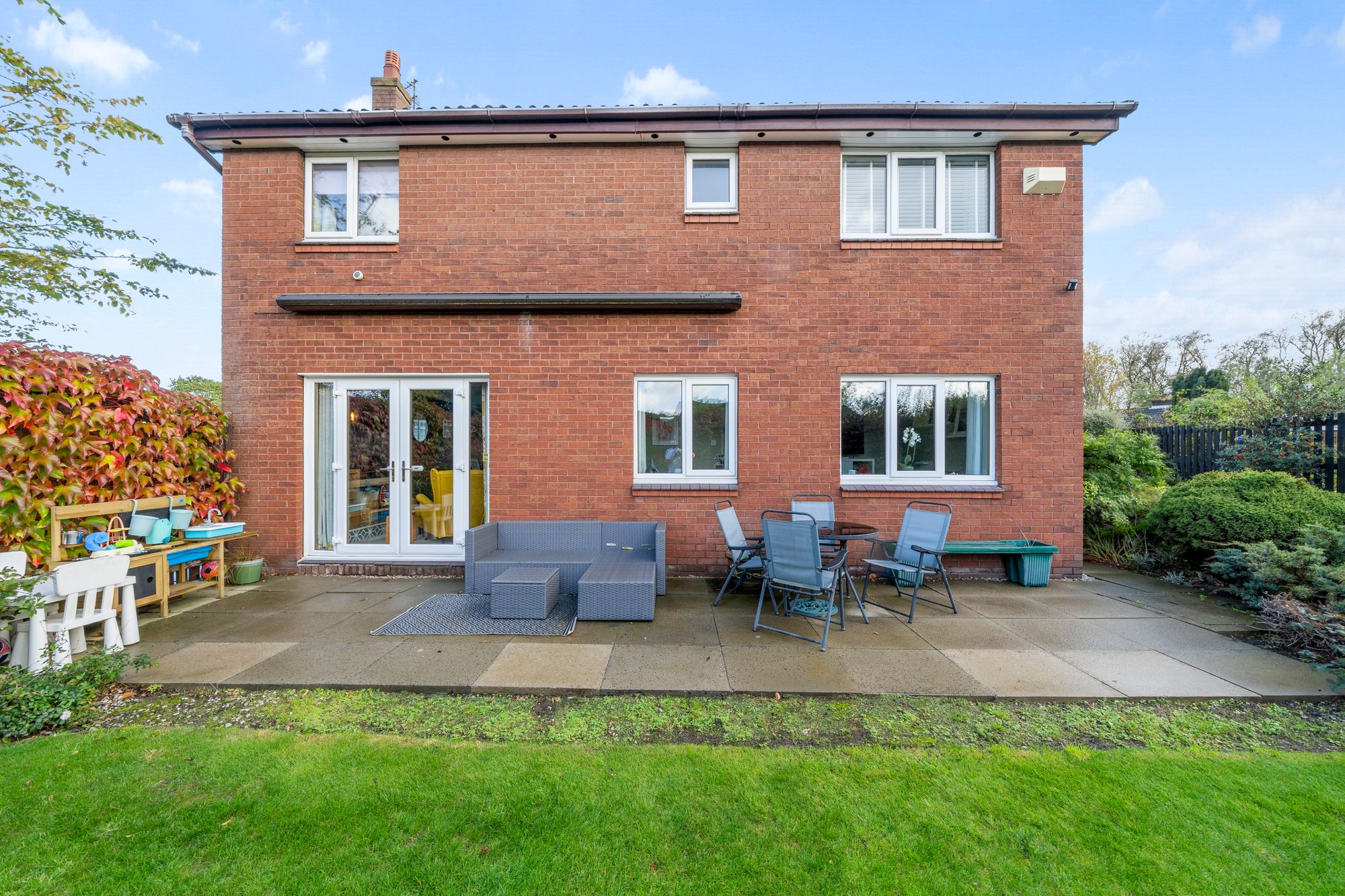 Carrington Close, Birchwood, WA3