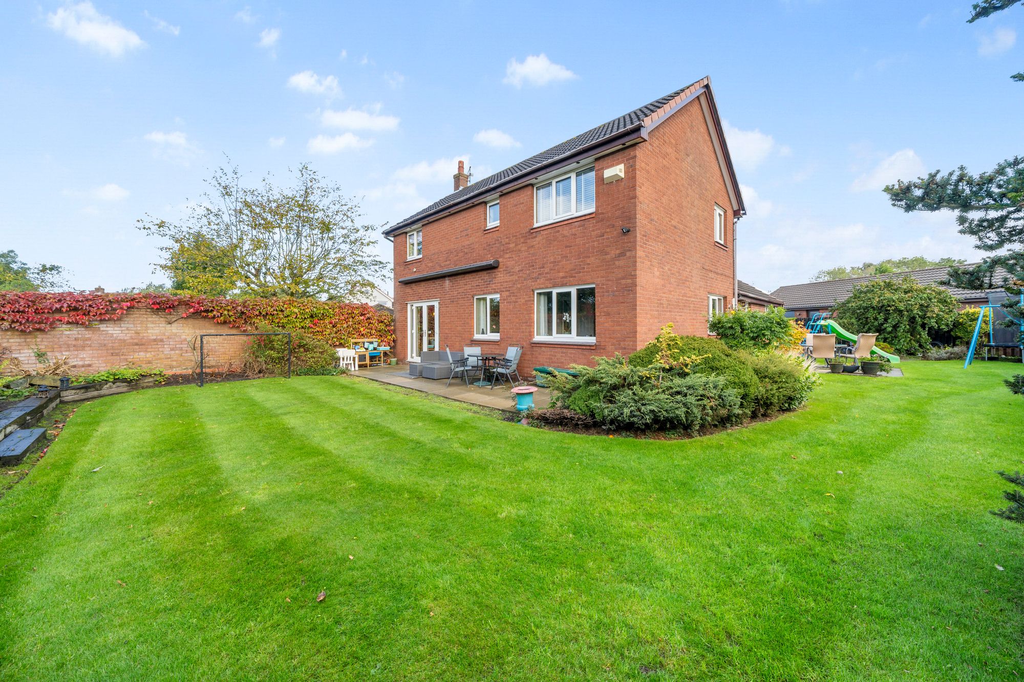 Carrington Close, Birchwood, WA3