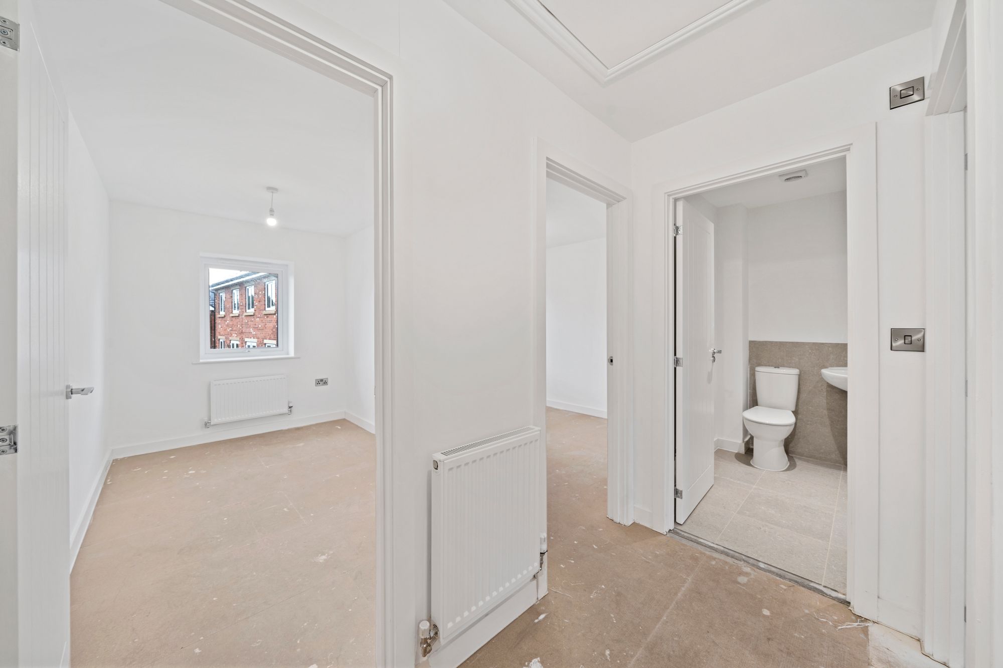 Halis Court, Hale Village, L24