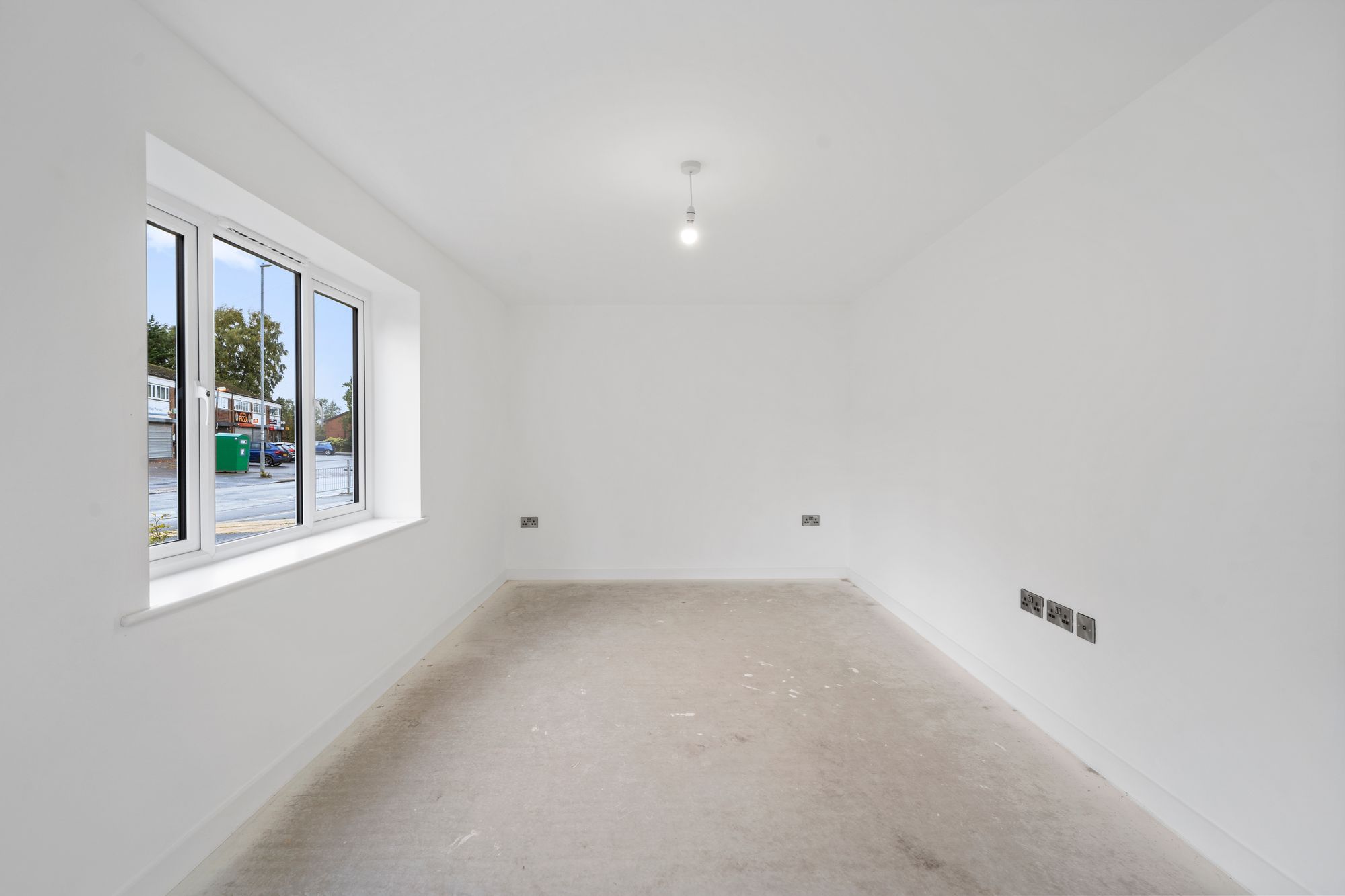 Halis Court, Hale Village, L24