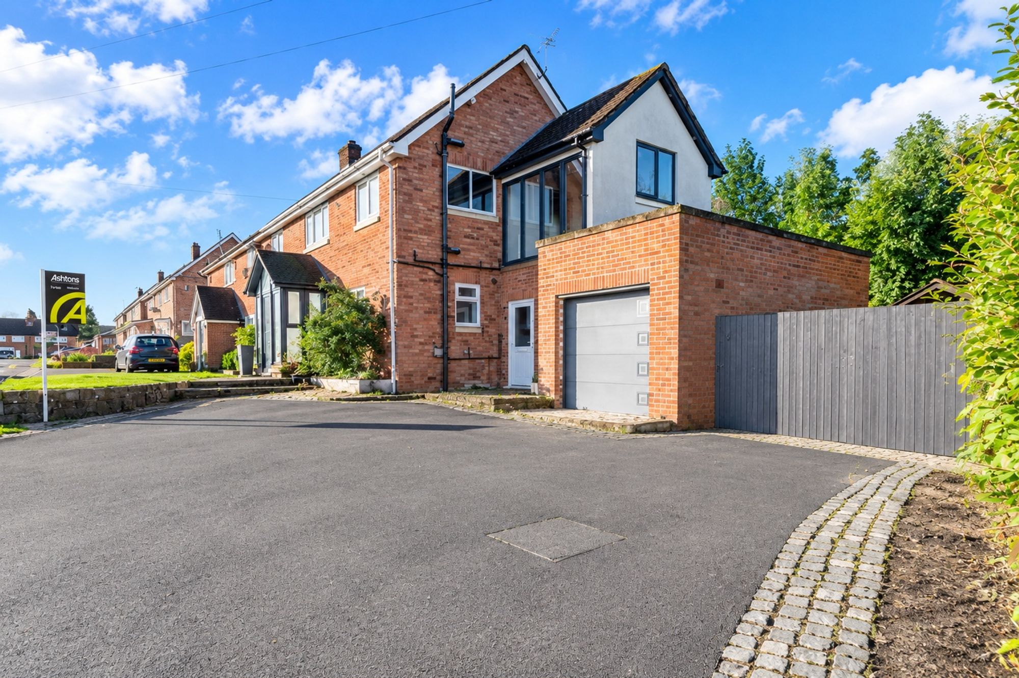 Radcliffe Avenue, Culcheth, WA3