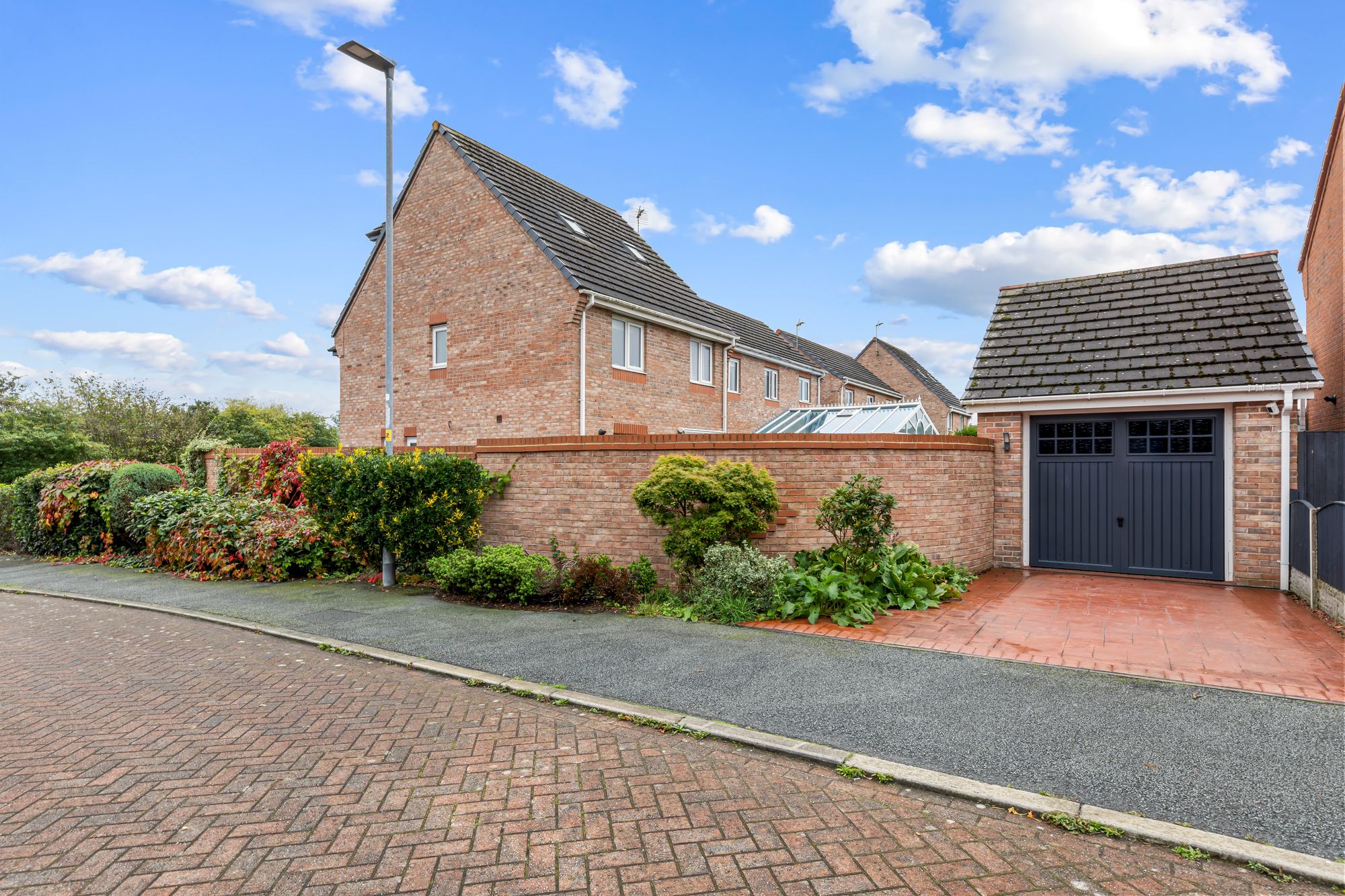 Honeysuckle Avenue, Warrington, WA5