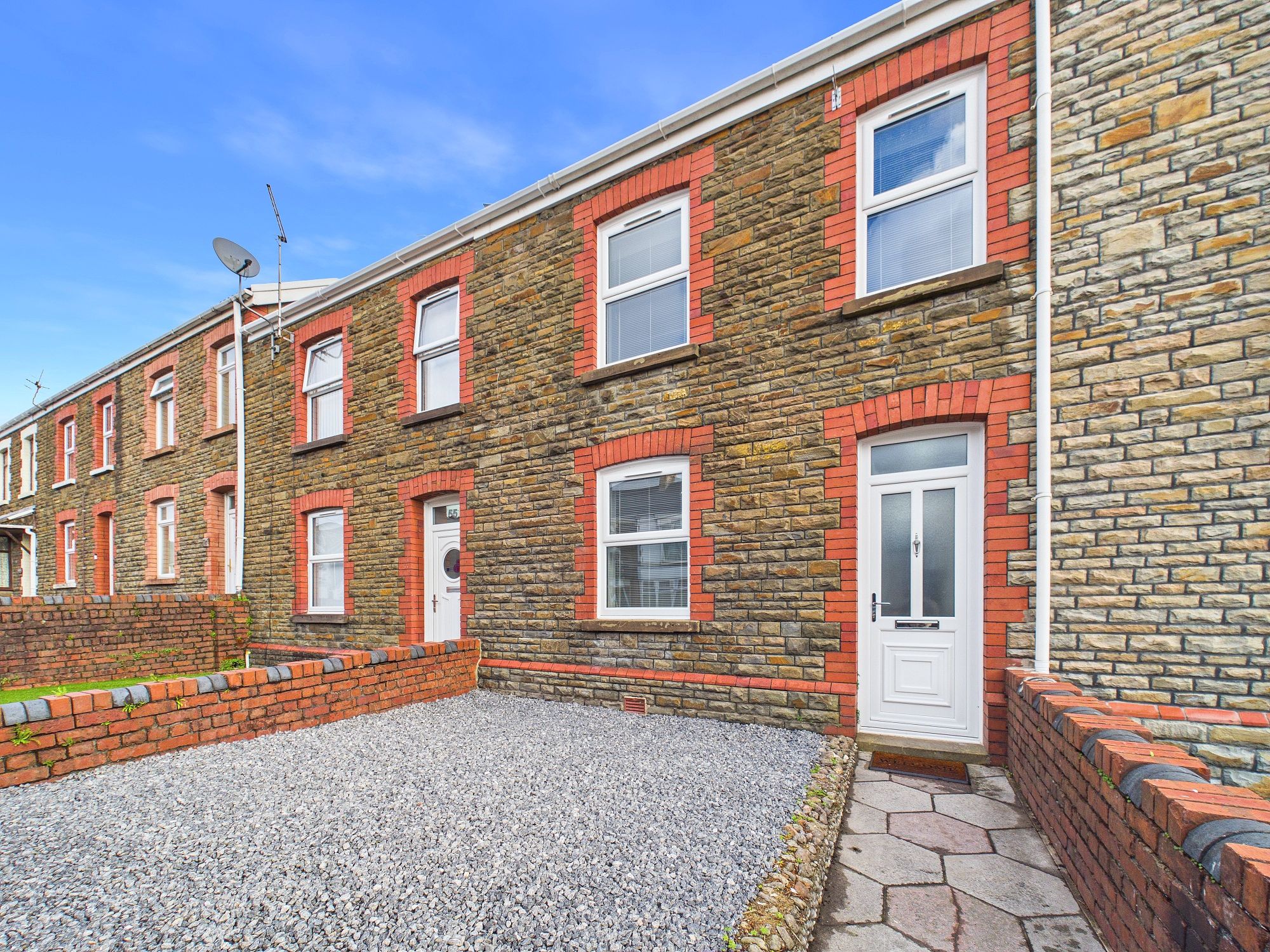 Lone Road, Clydach, SA6