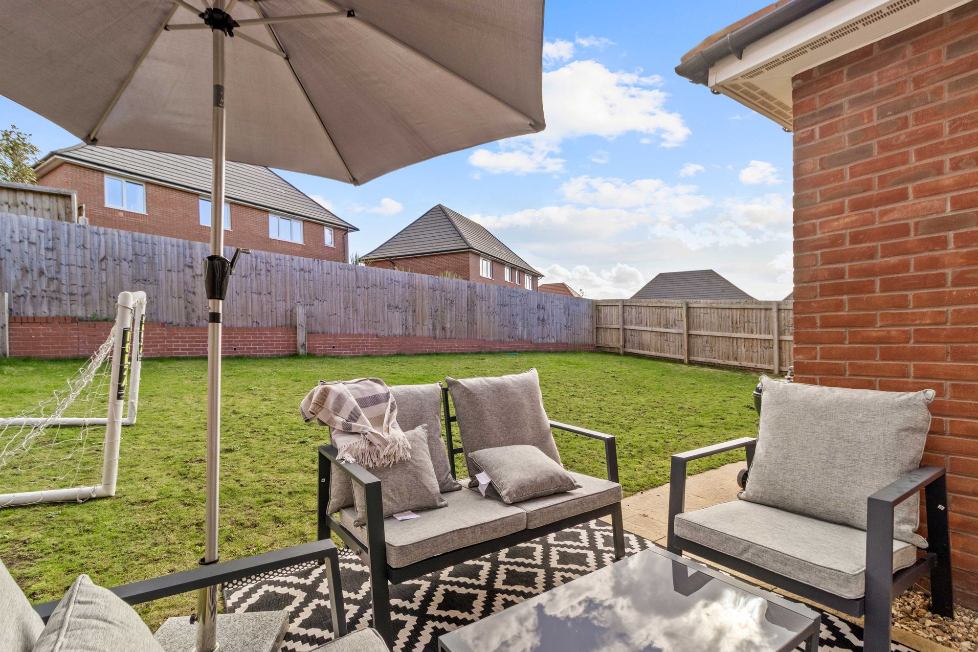 Lurtin Way, Daresbury, WA4