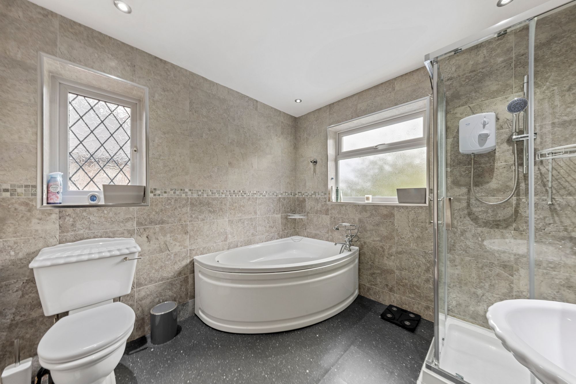 Wilderspool Causeway, Warrington, WA4