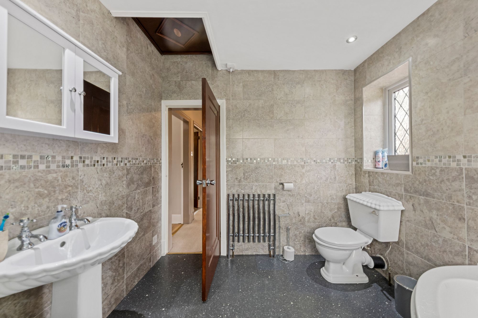 Wilderspool Causeway, Warrington, WA4