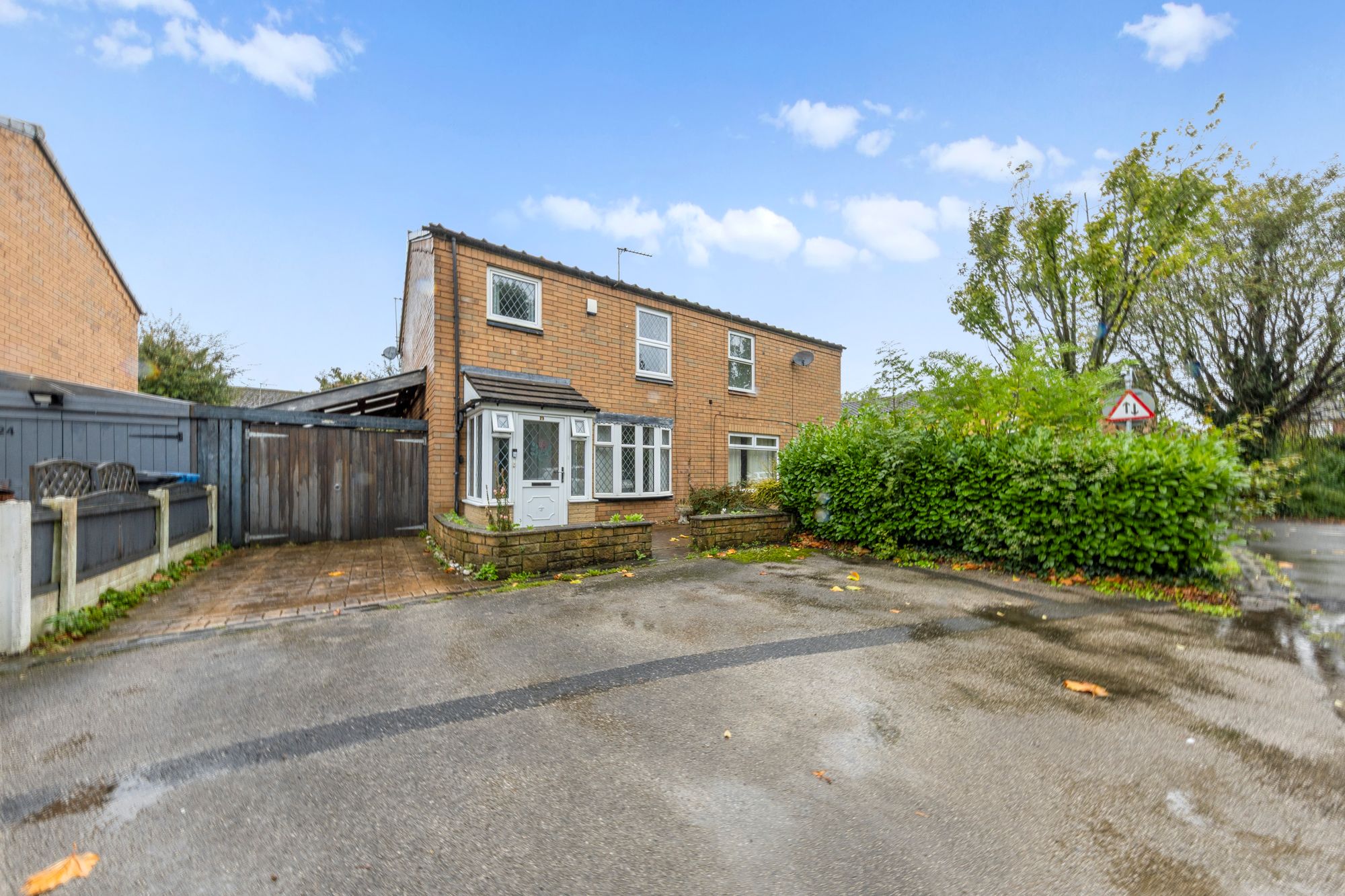 Strawberry Close, Birchwood, WA3