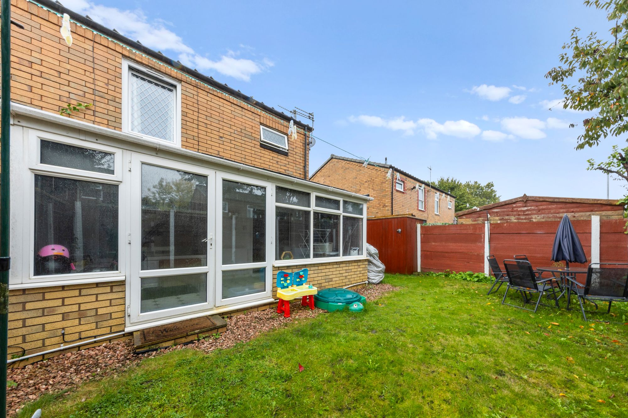 Strawberry Close, Birchwood, WA3