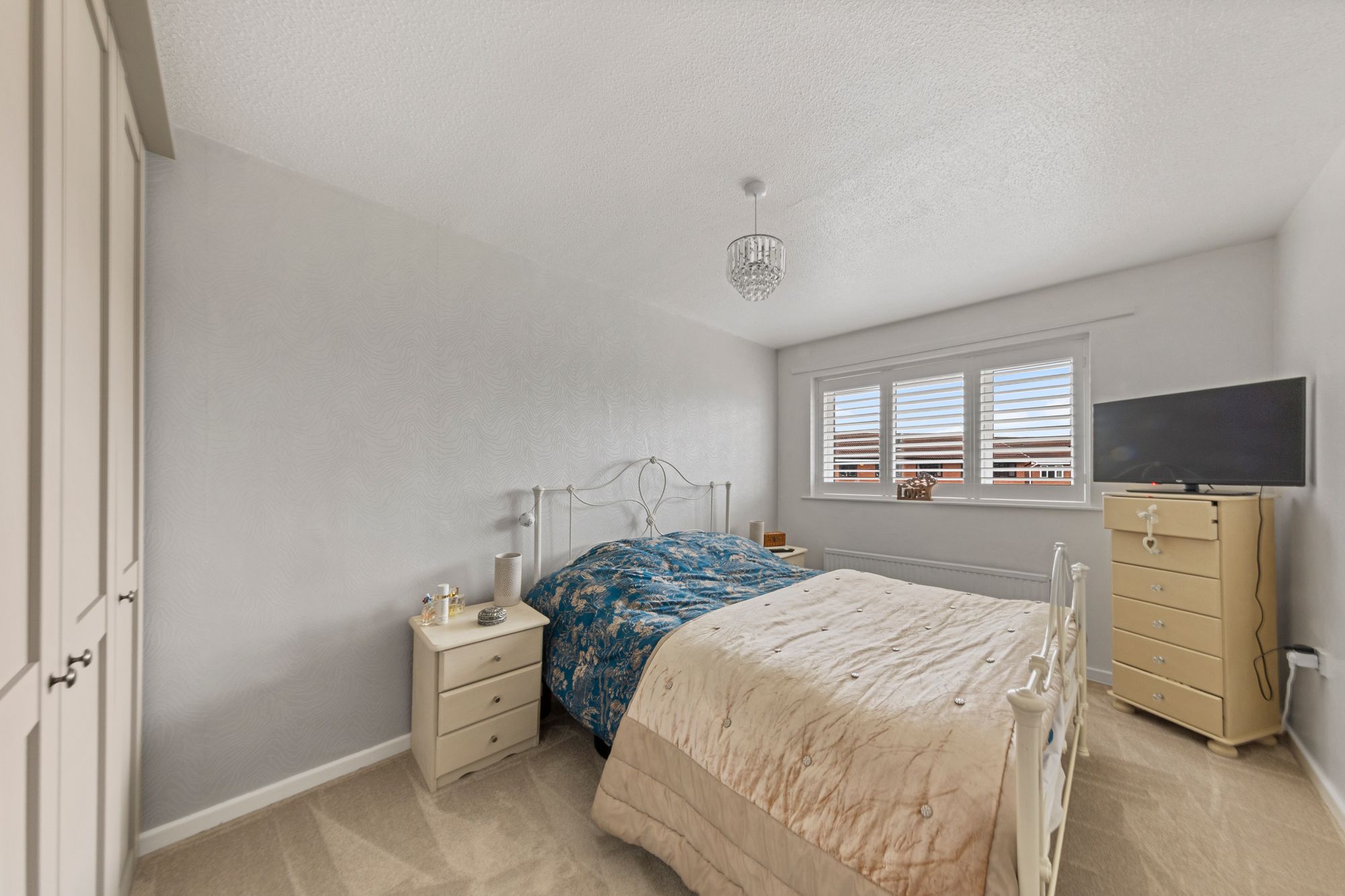 Muirfield Close, Fearnhead, WA2
