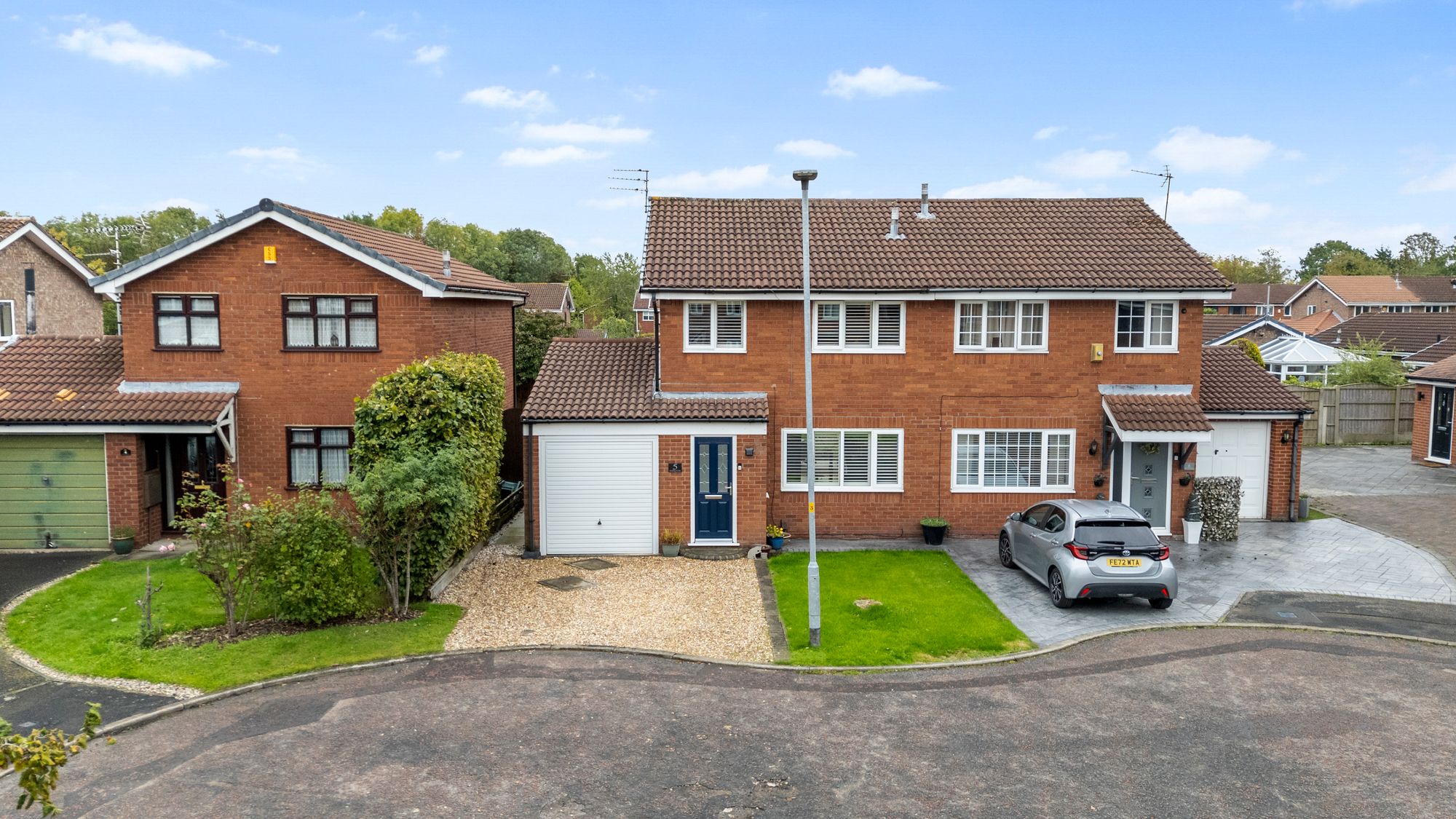 Muirfield Close, Fearnhead, WA2