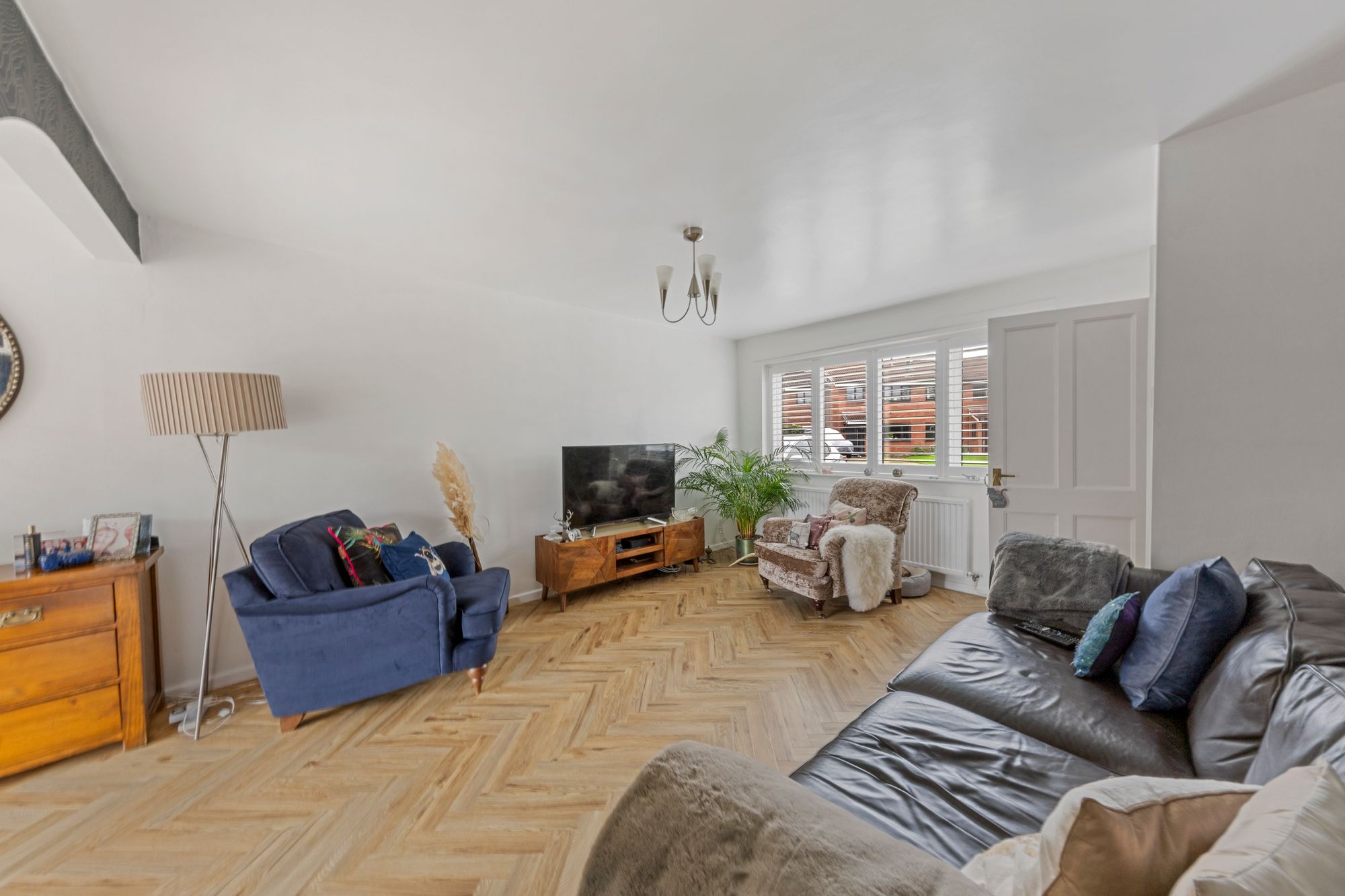 Muirfield Close, Fearnhead, WA2