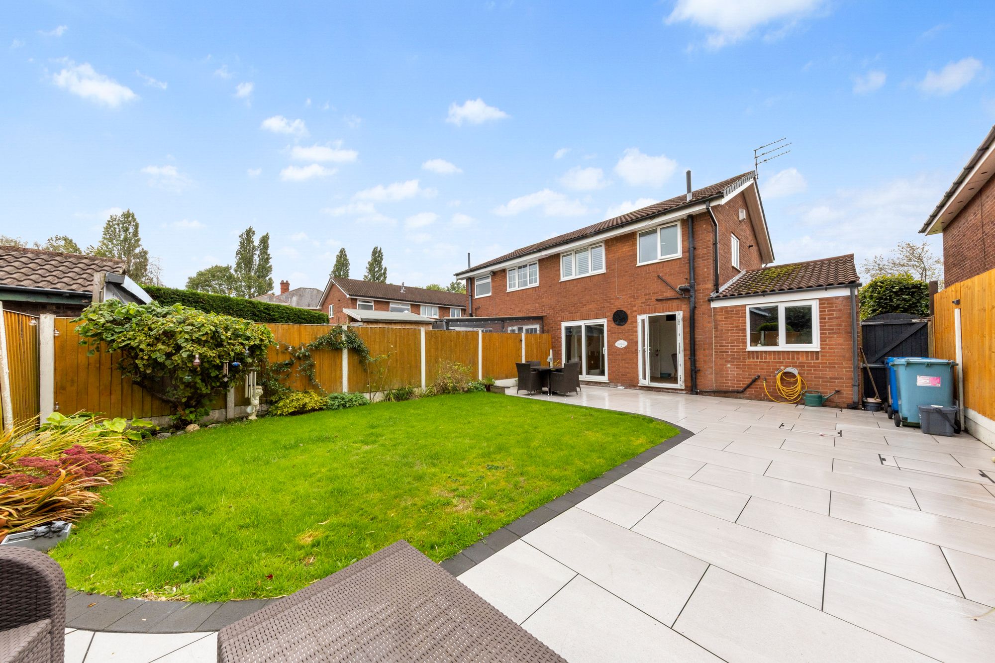 Muirfield Close, Fearnhead, WA2