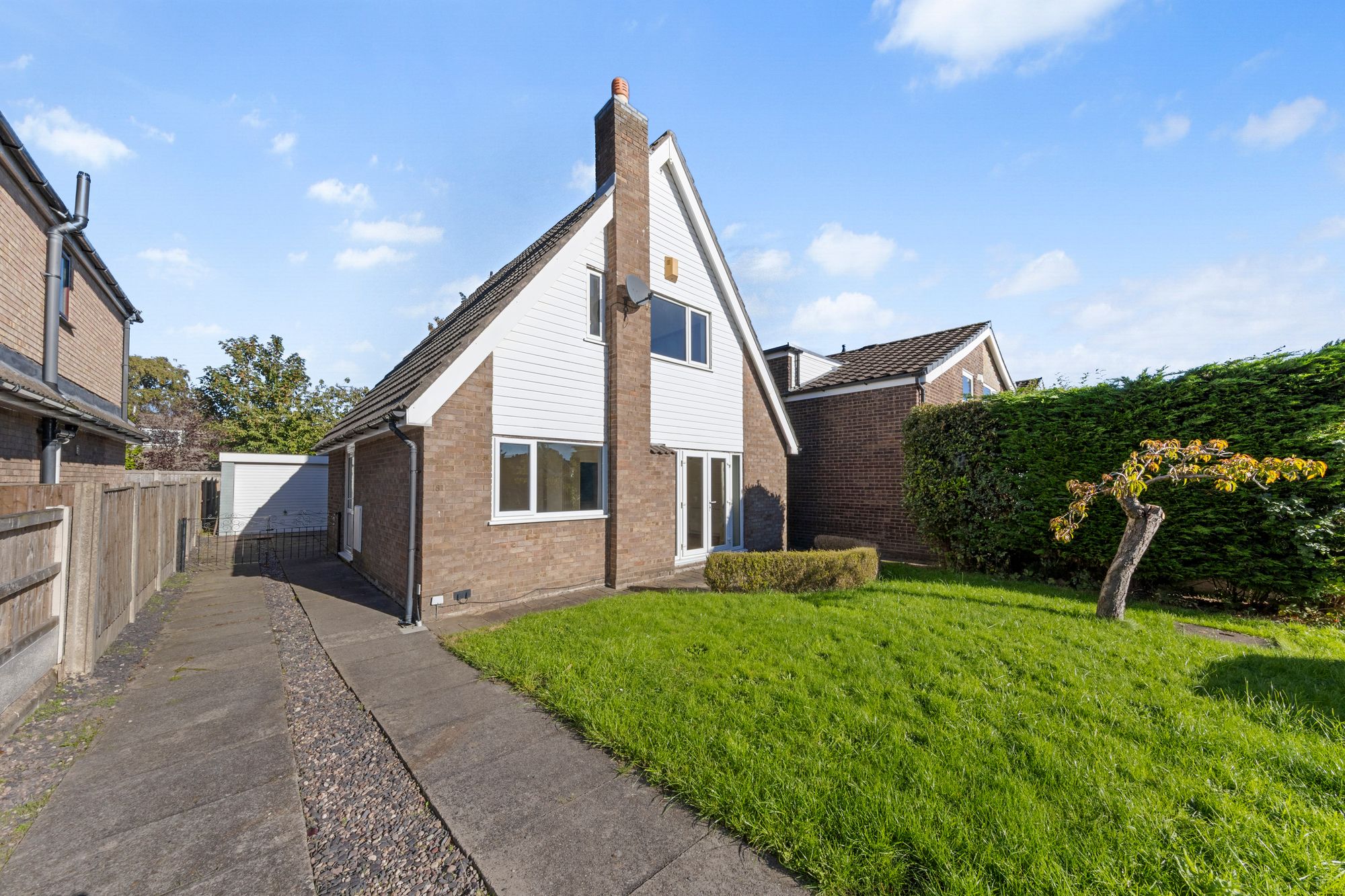 Jackson Avenue, Culcheth, WA3