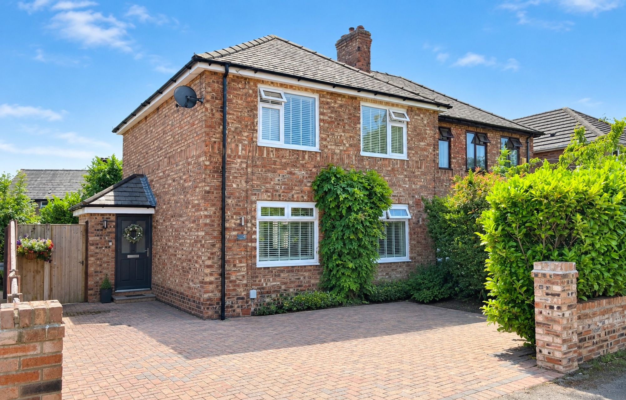 Oak Street, Croft, WA3