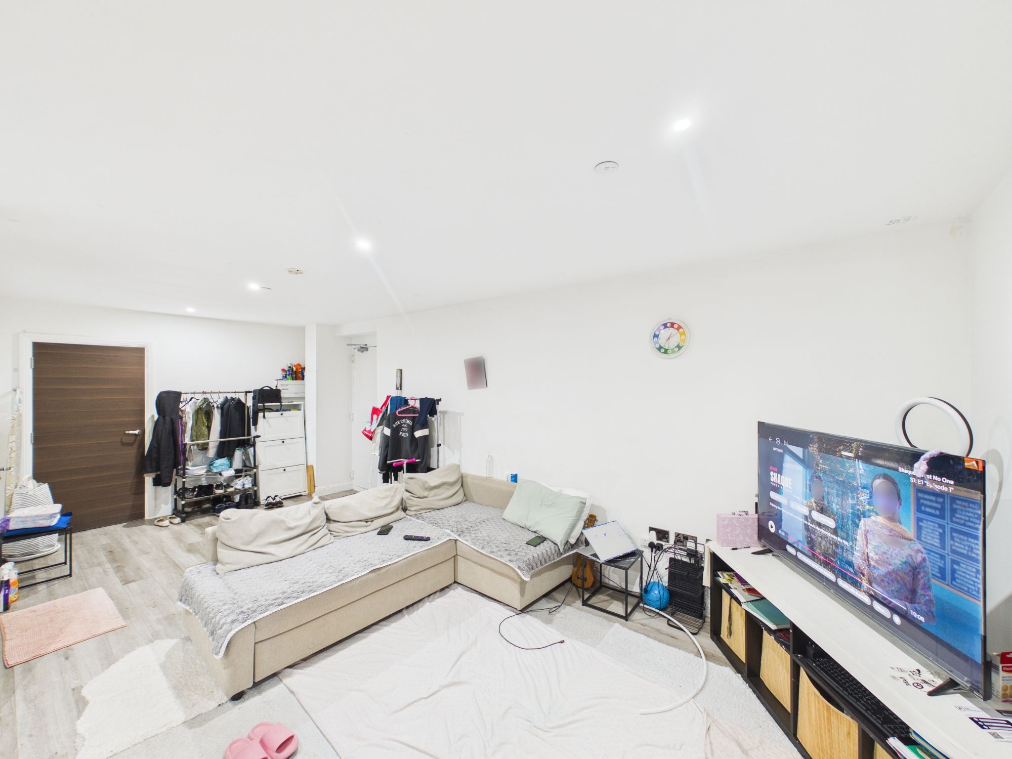 Charles Edward Road, Swan Courtyard, B26