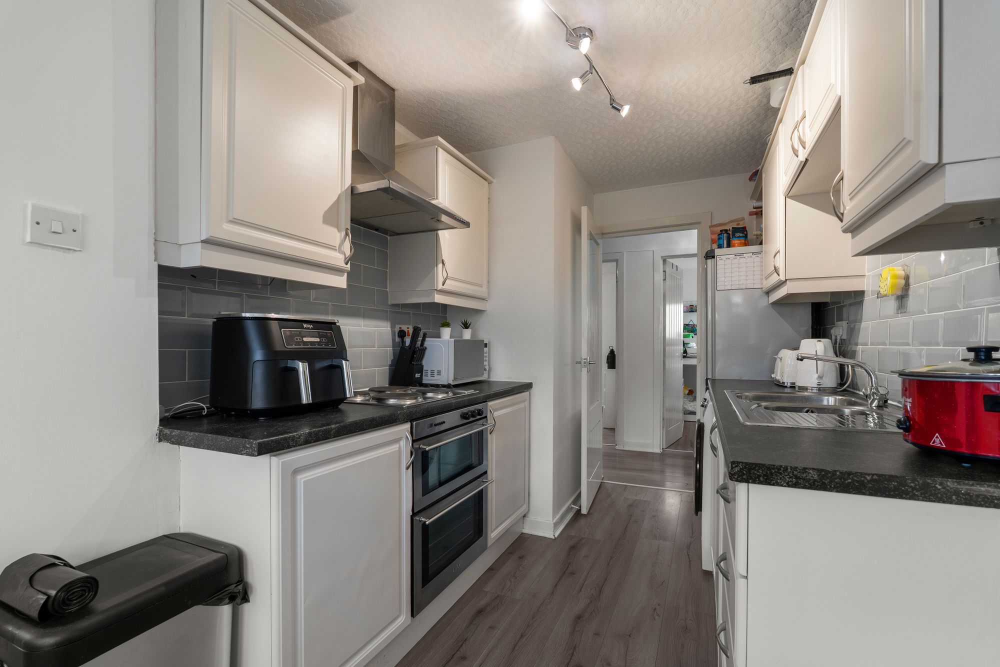 1/1 8 Lochdochart Road, Glasgow