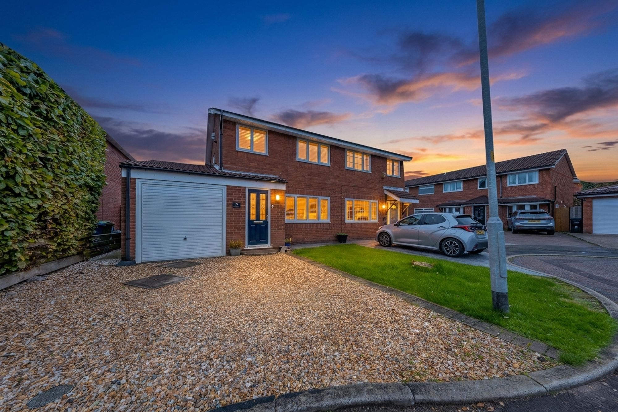 Muirfield Close, Fearnhead, WA2