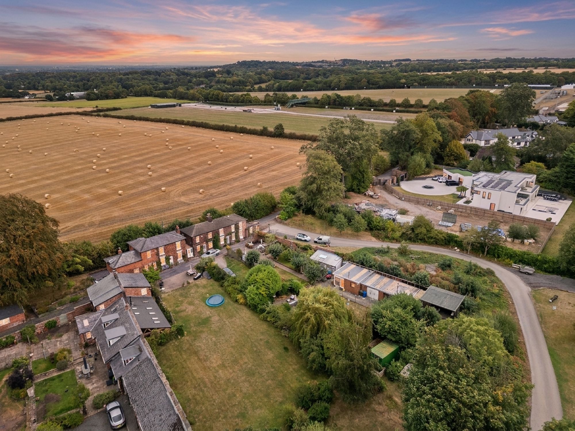 Hobb Lane, Daresbury, WA4