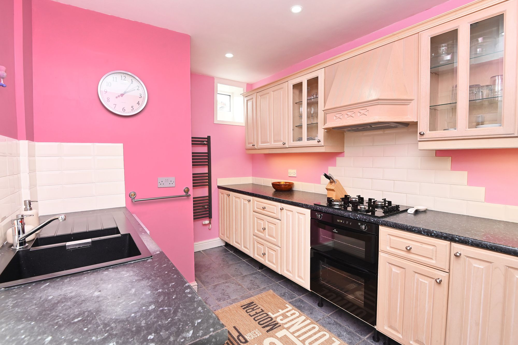 King Edwards Drive, Harrogate, HG1 - Verity Frearson