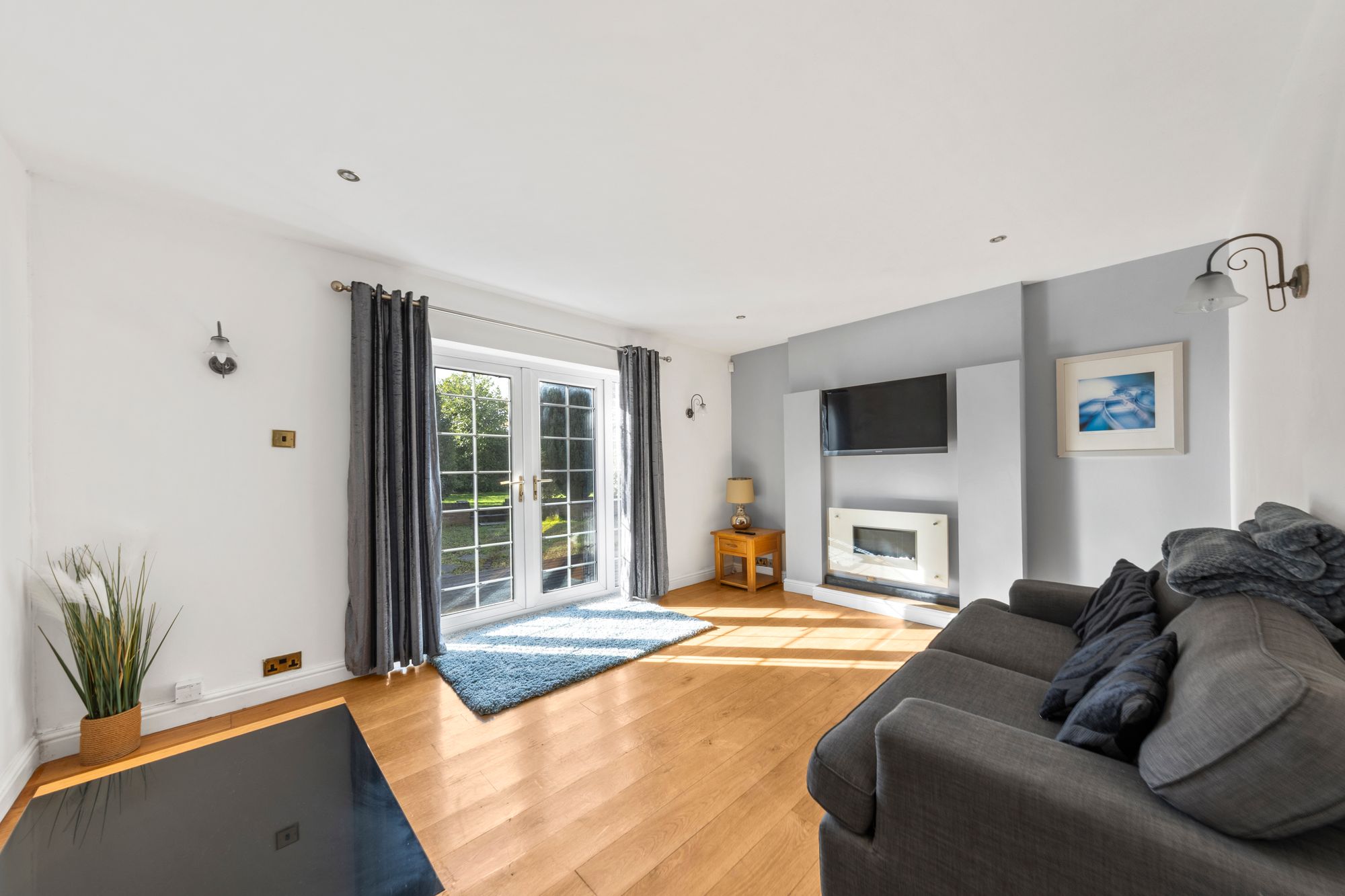 Radley Lane, Houghton Green, WA2