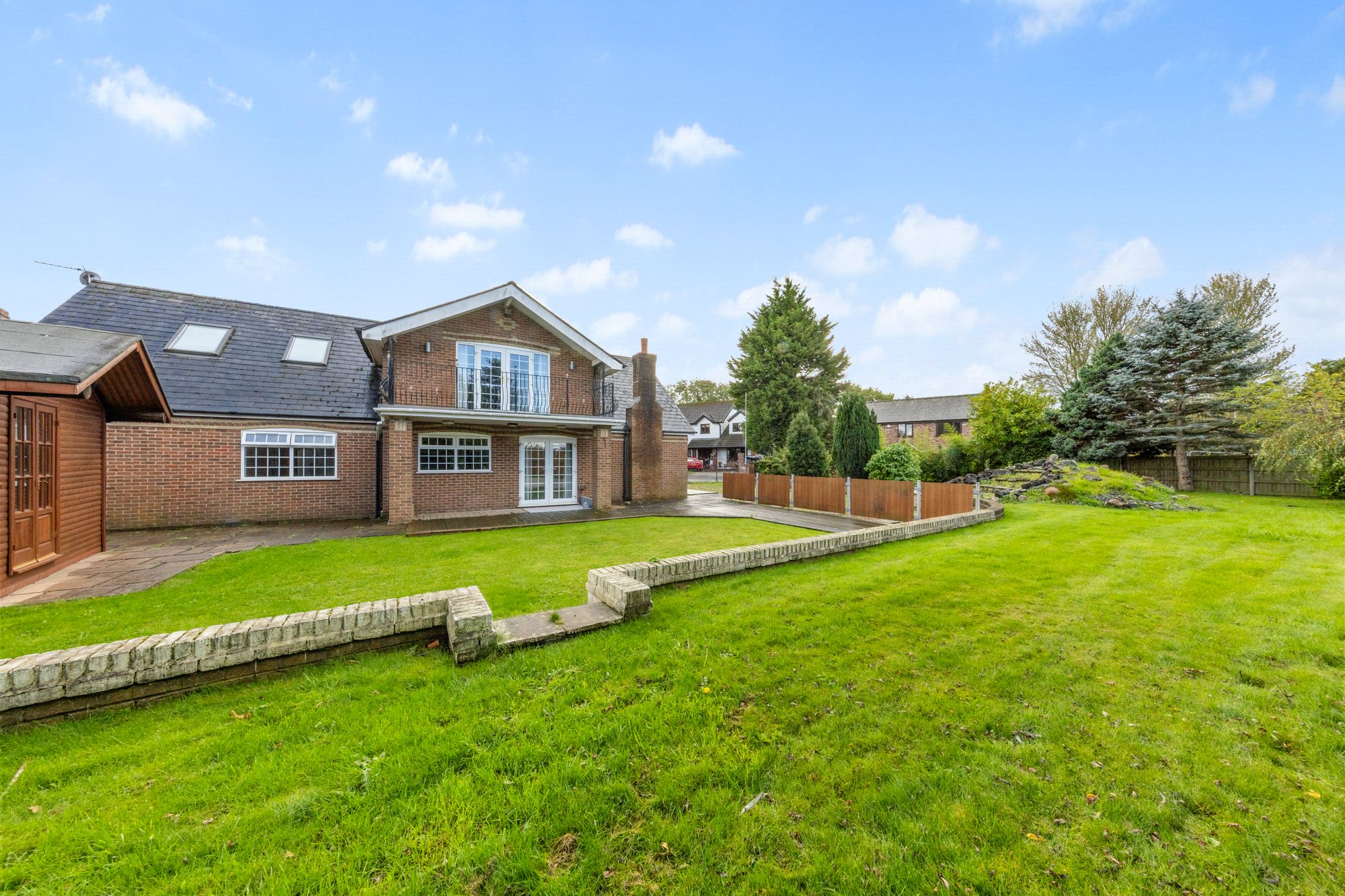 Radley Lane, Houghton Green, WA2