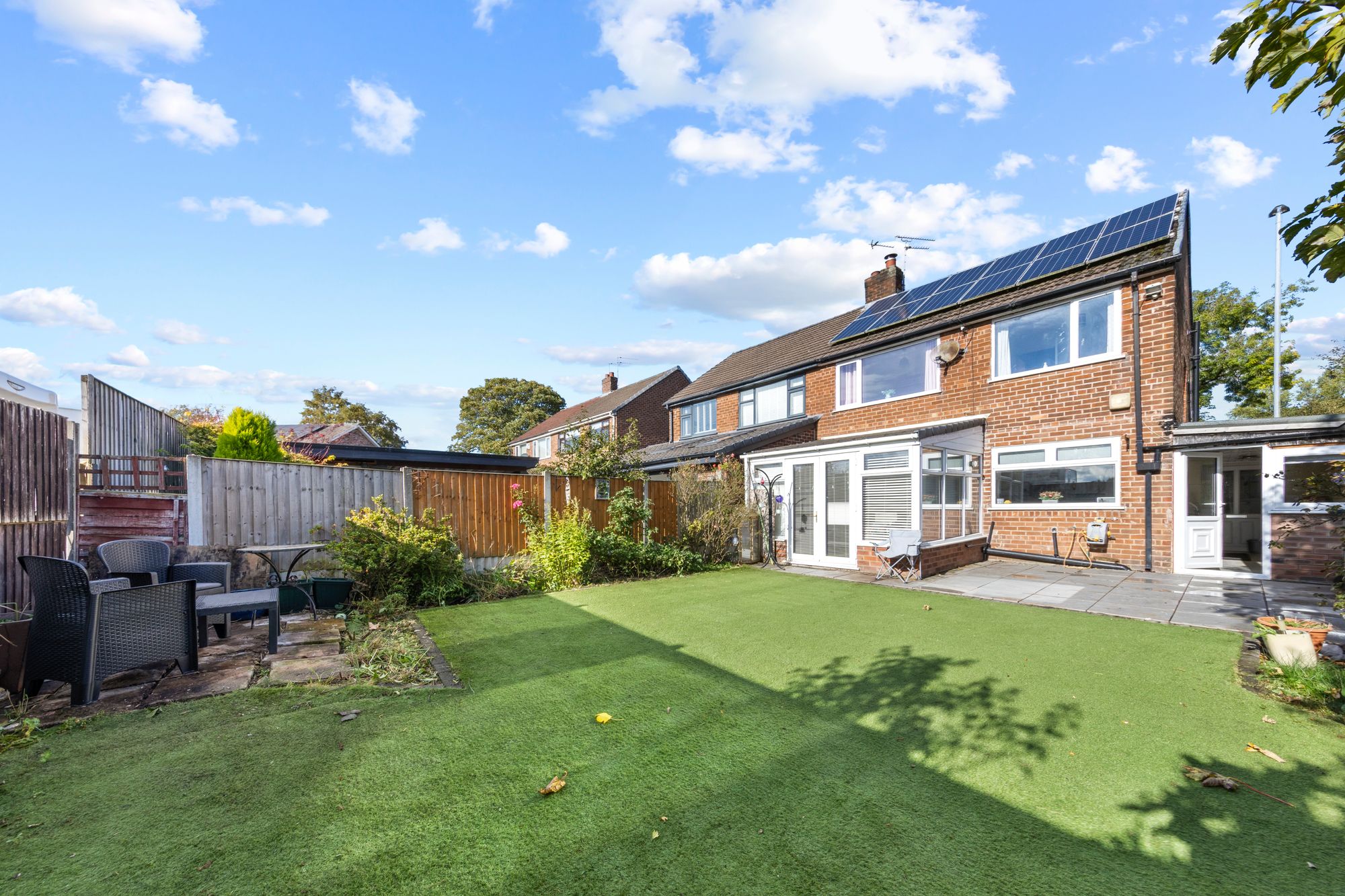 Warrington Road, Penketh, WA5