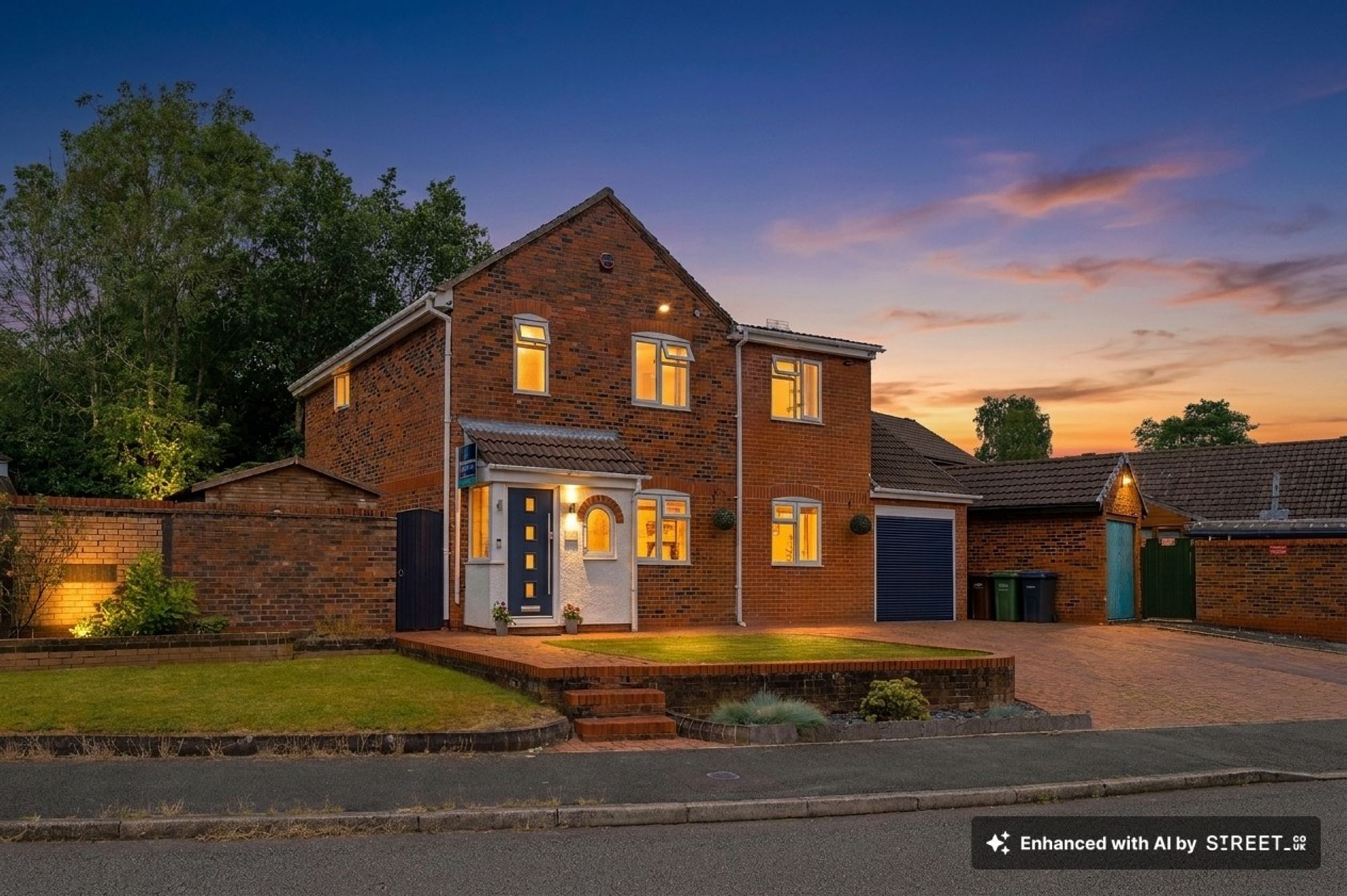 Rockingham Close, Birchwood, WA3