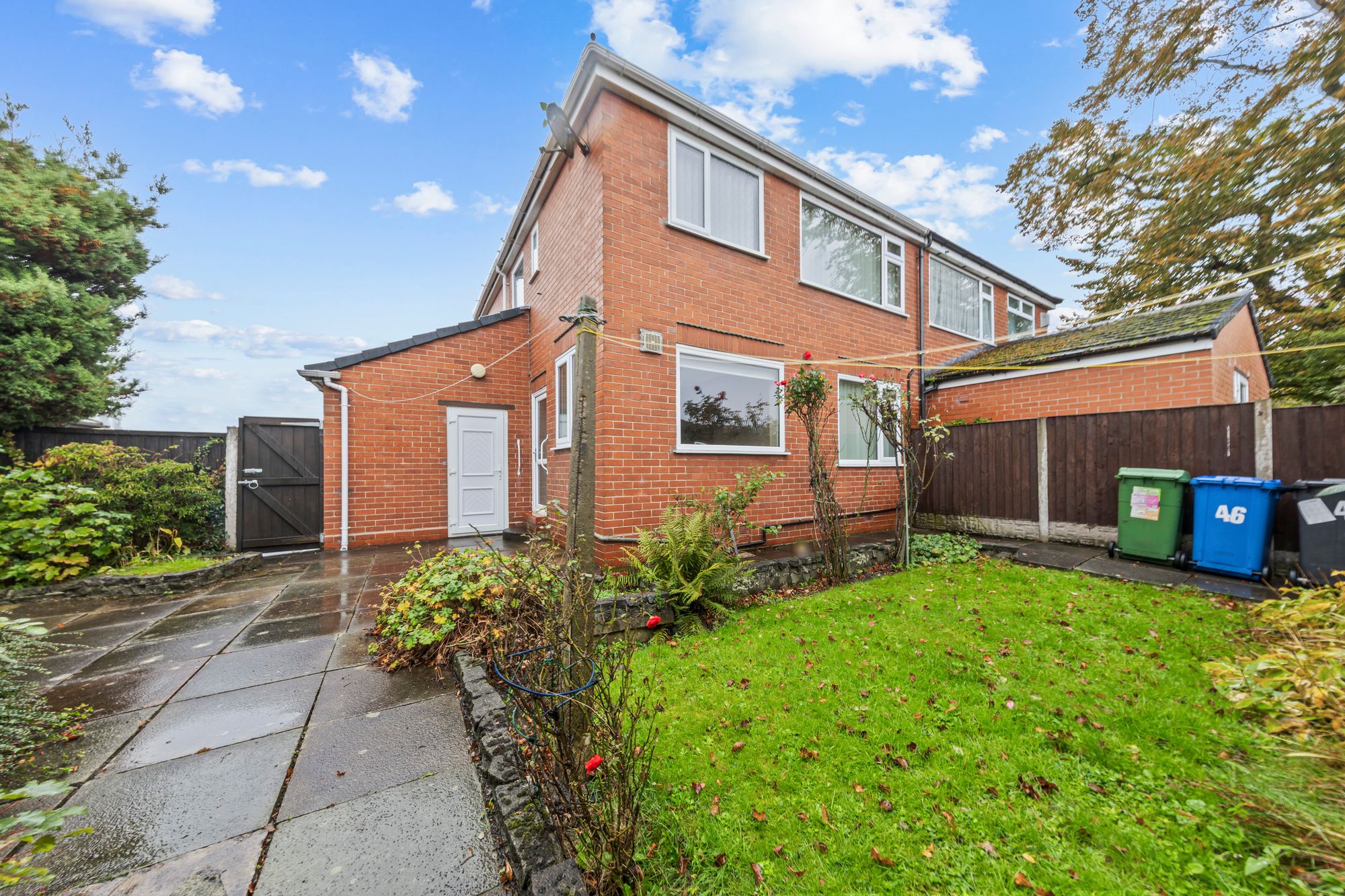 Broad Oak Avenue, Penketh, WA5