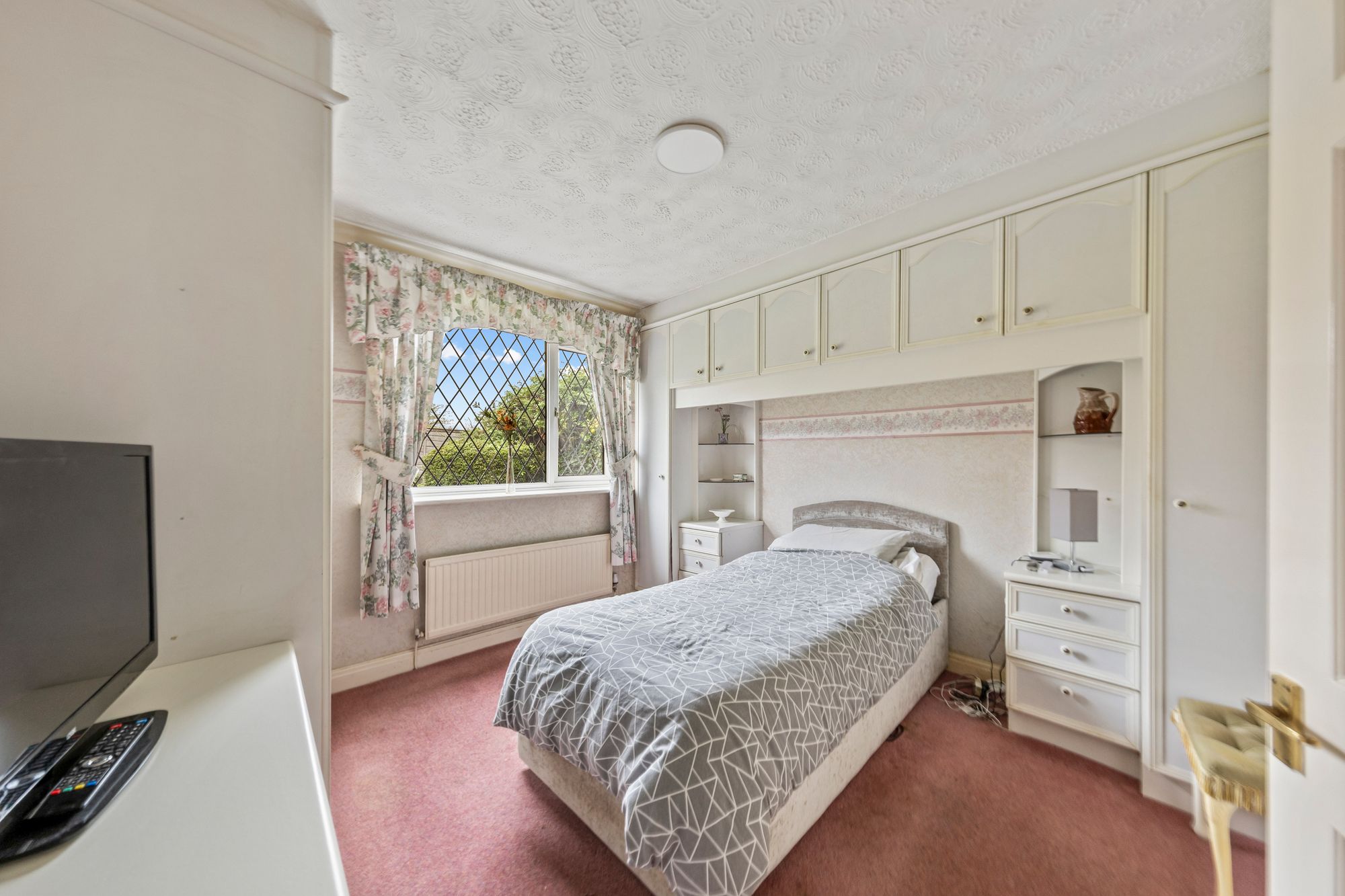 Castle Green, Westbrook, WA5