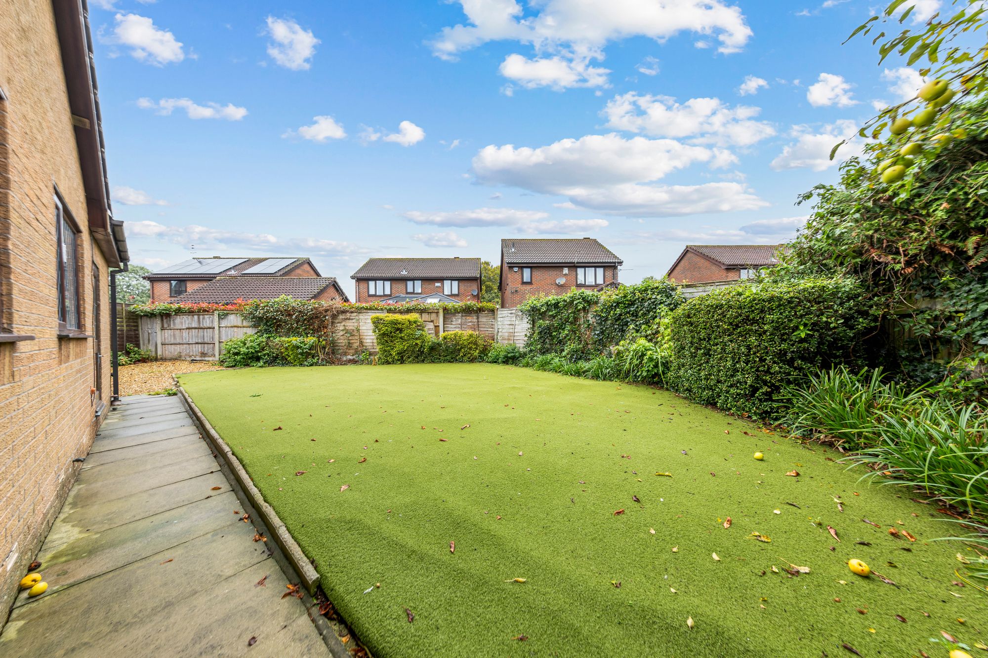 Castle Green, Westbrook, WA5