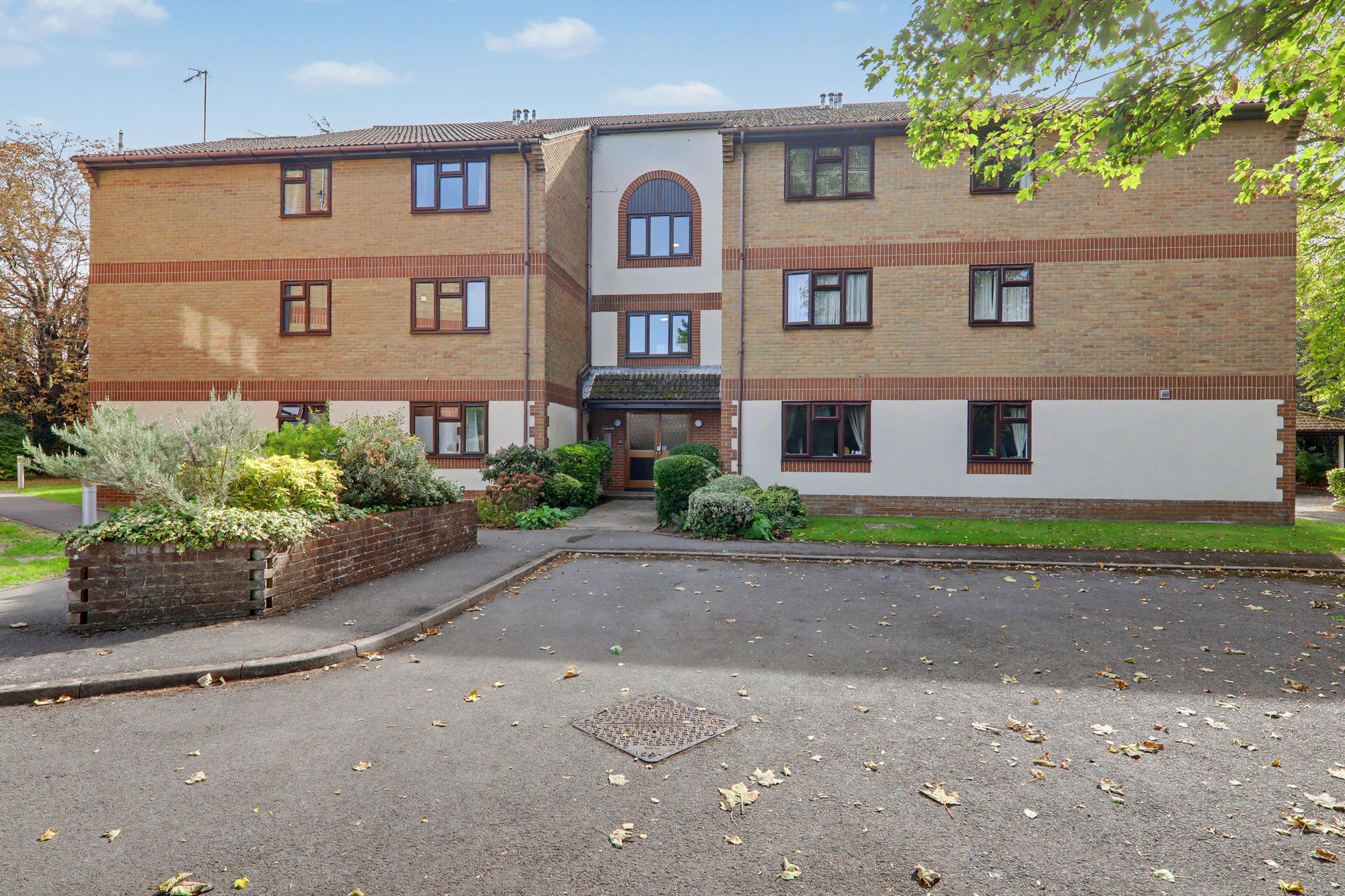 Apartment | Flat 22, Redcotts St. Botolphs Road, Worthing, BN11 4JW | To Let
