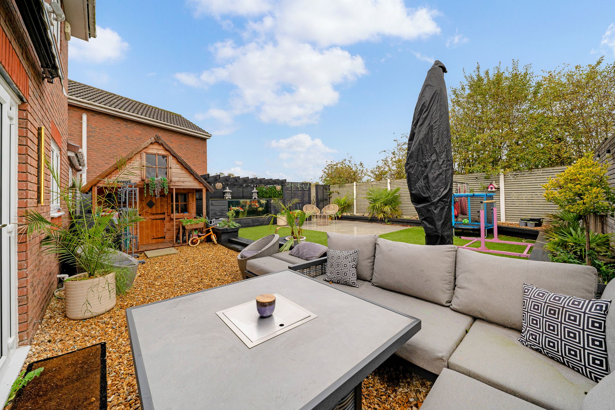 Upton Grange, Widnes, WA8