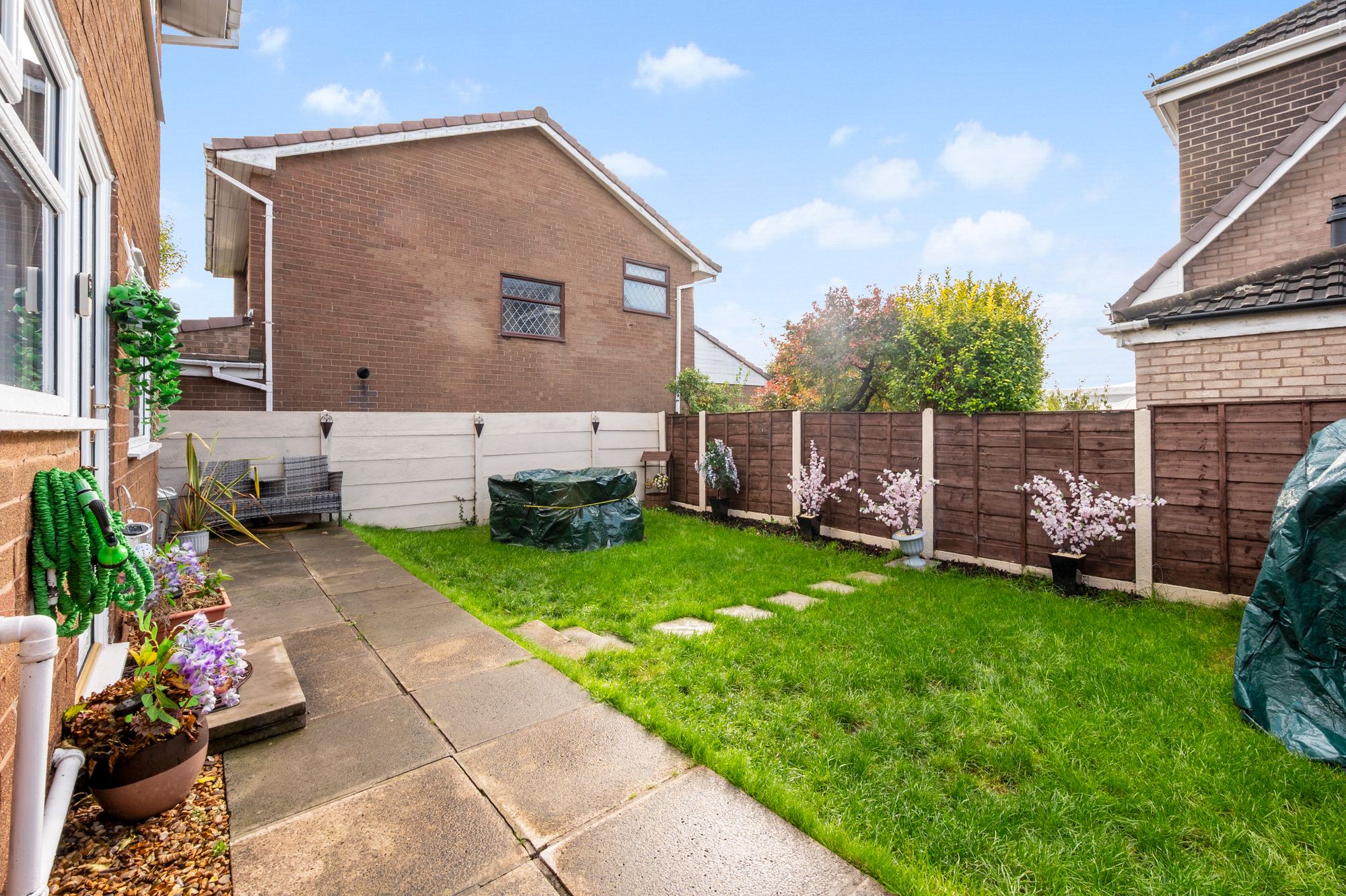 Linford Grove, St. Helens, WA11