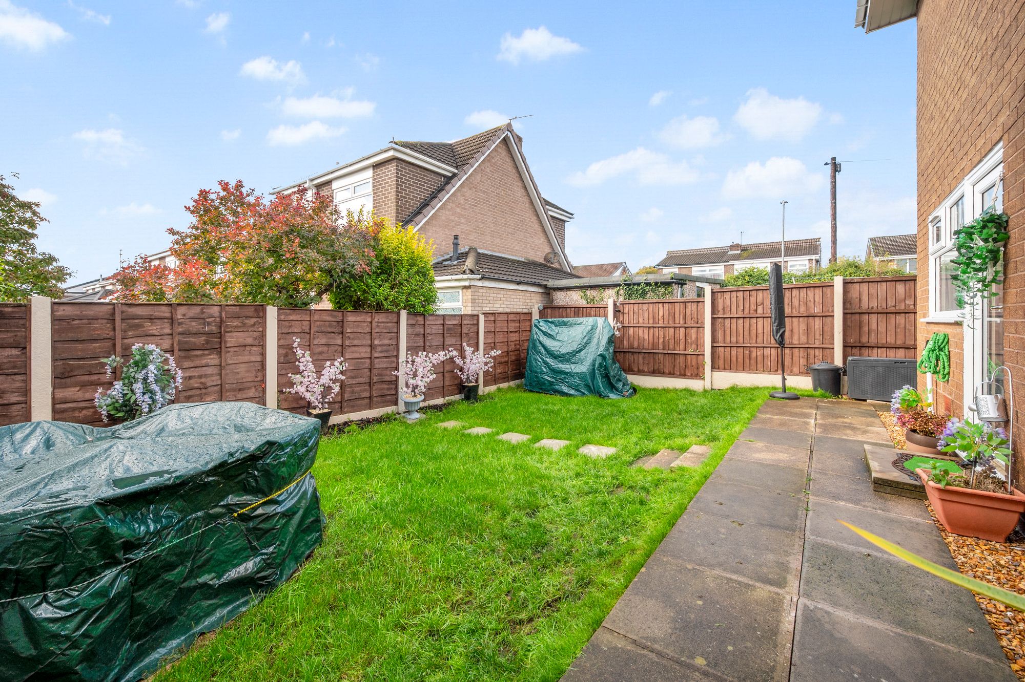 Linford Grove, St. Helens, WA11