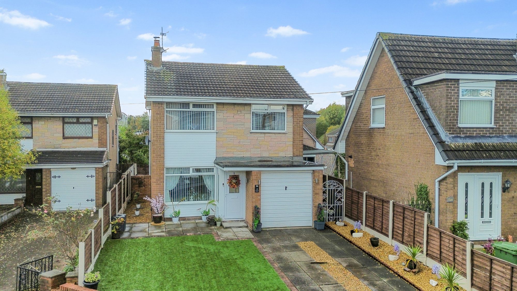 Linford Grove, St. Helens, WA11