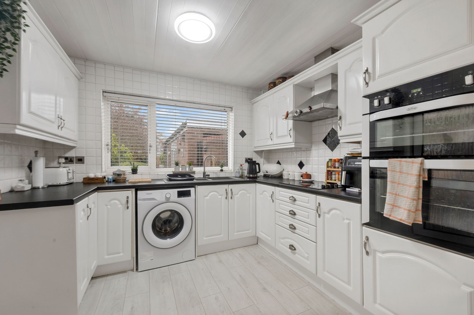 Rosedale Avenue, Woolston, WA1