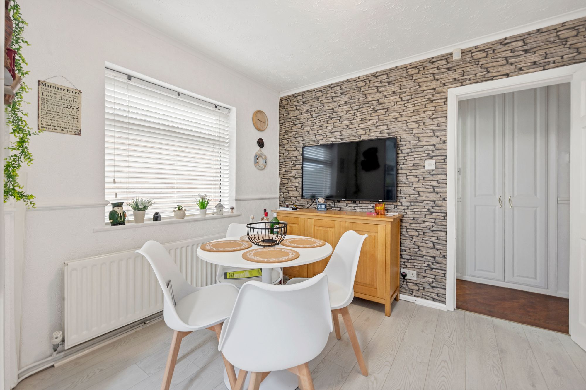 Rosedale Avenue, Woolston, WA1