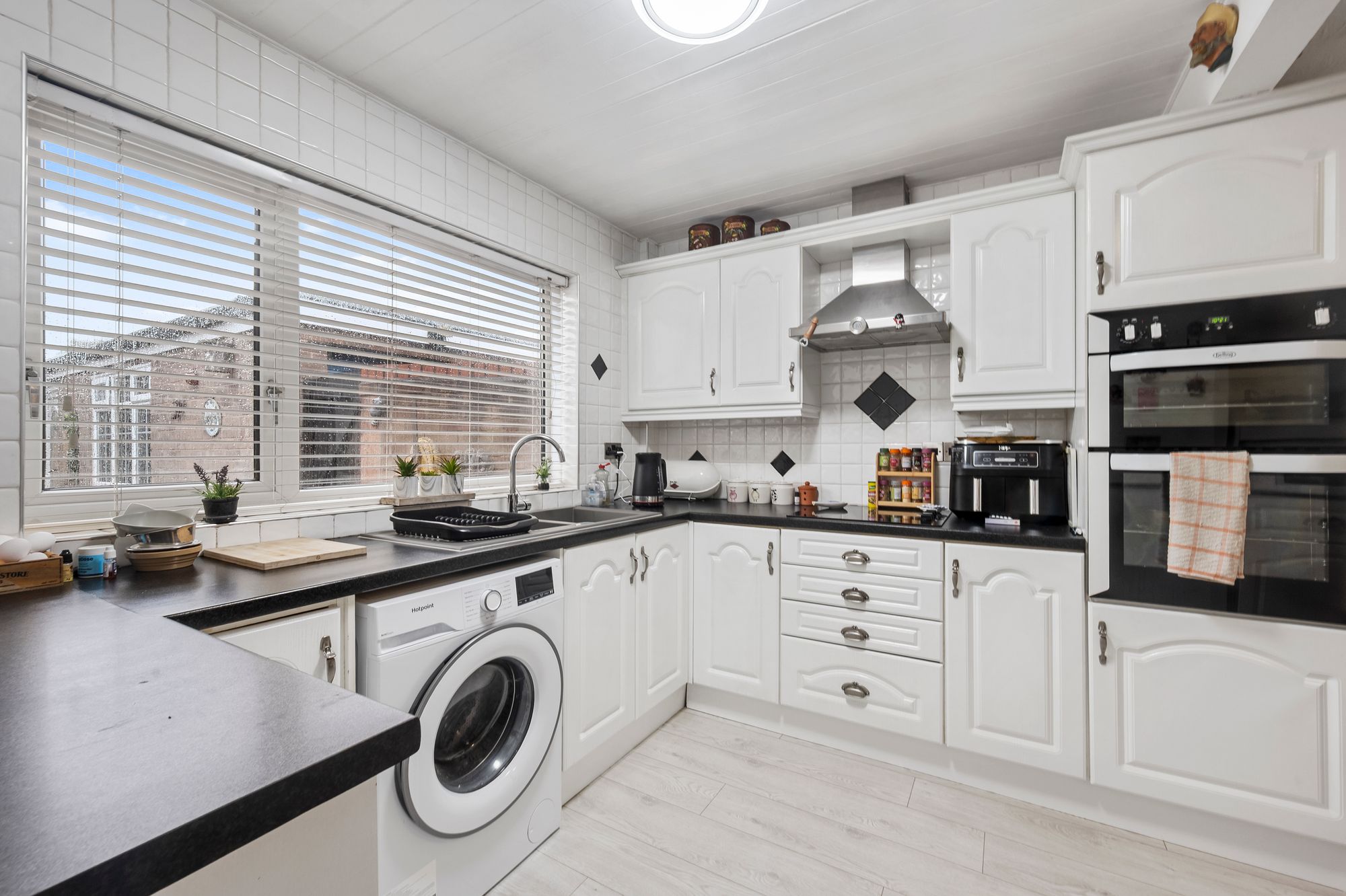 Rosedale Avenue, Woolston, WA1